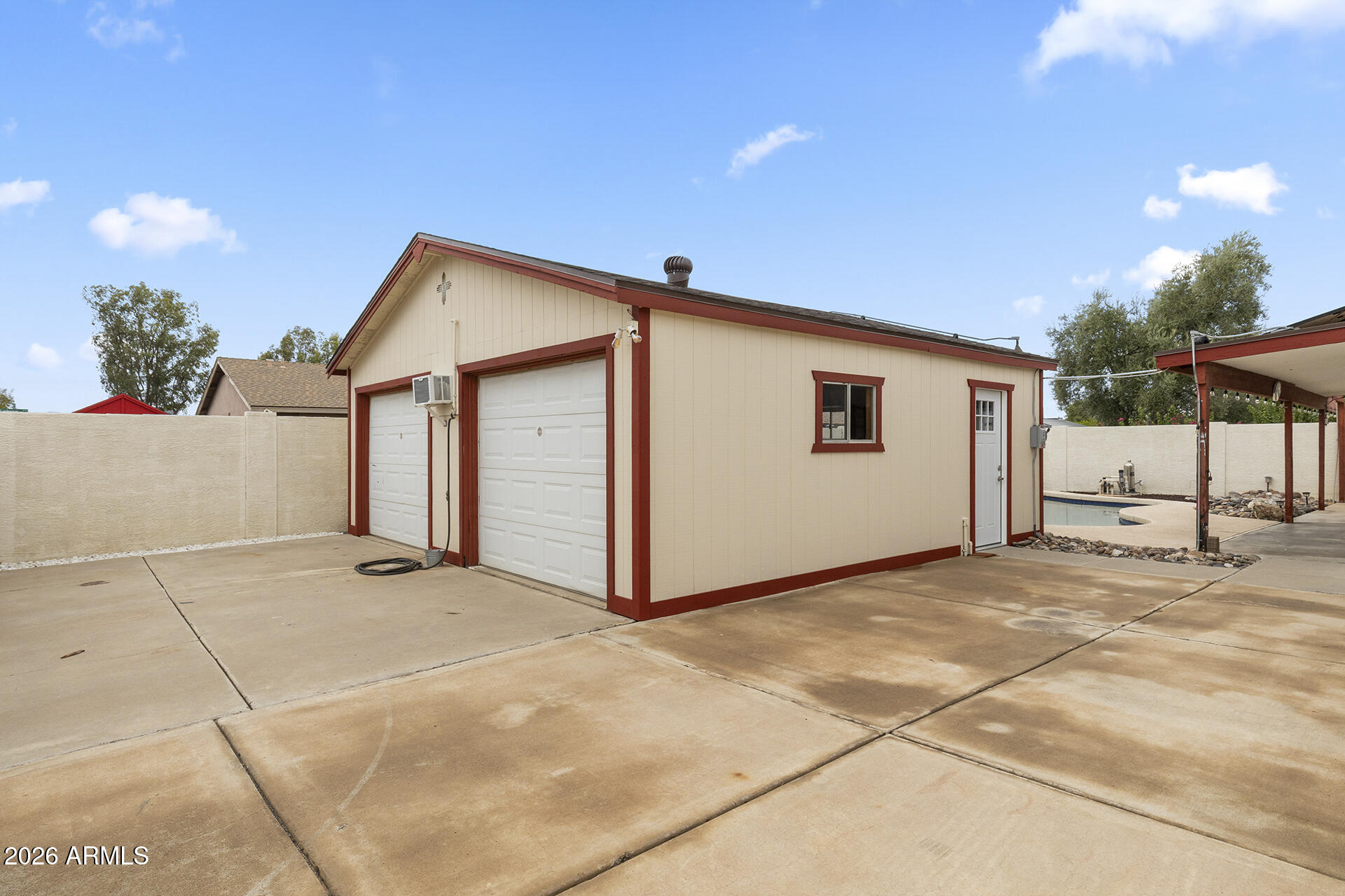 5107 W CORRINE Drive