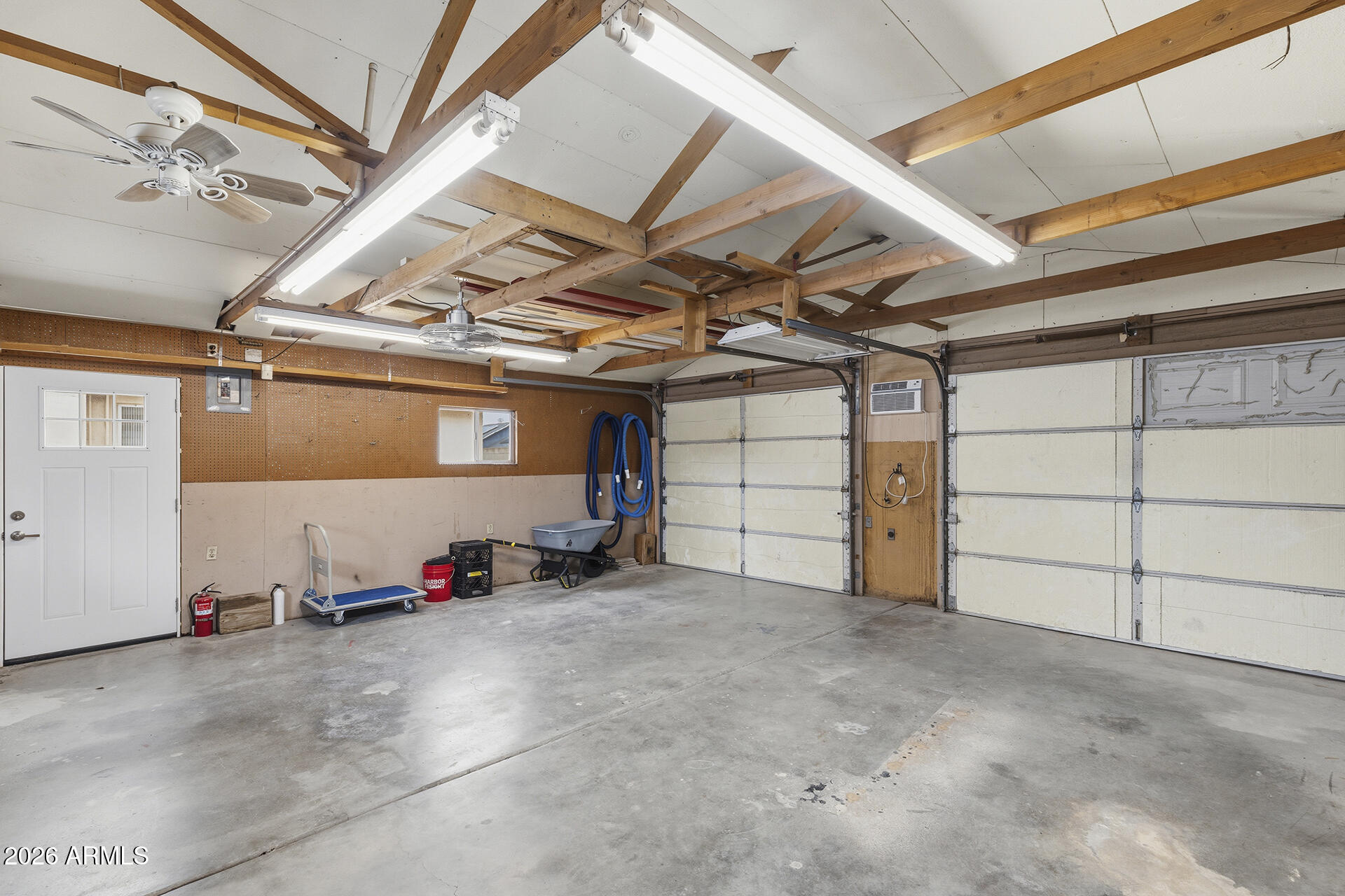 5107 W CORRINE Drive