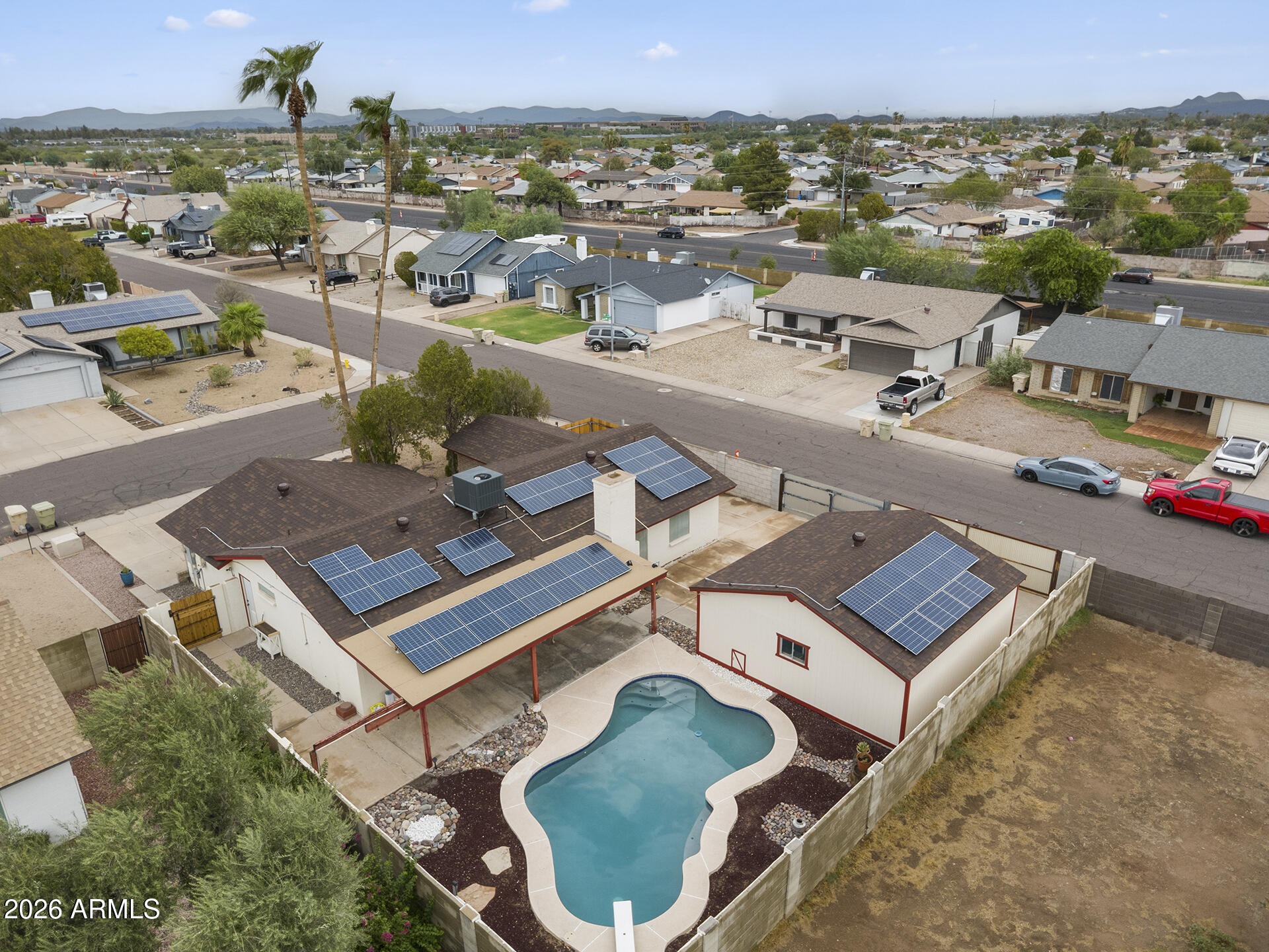 5107 W CORRINE Drive