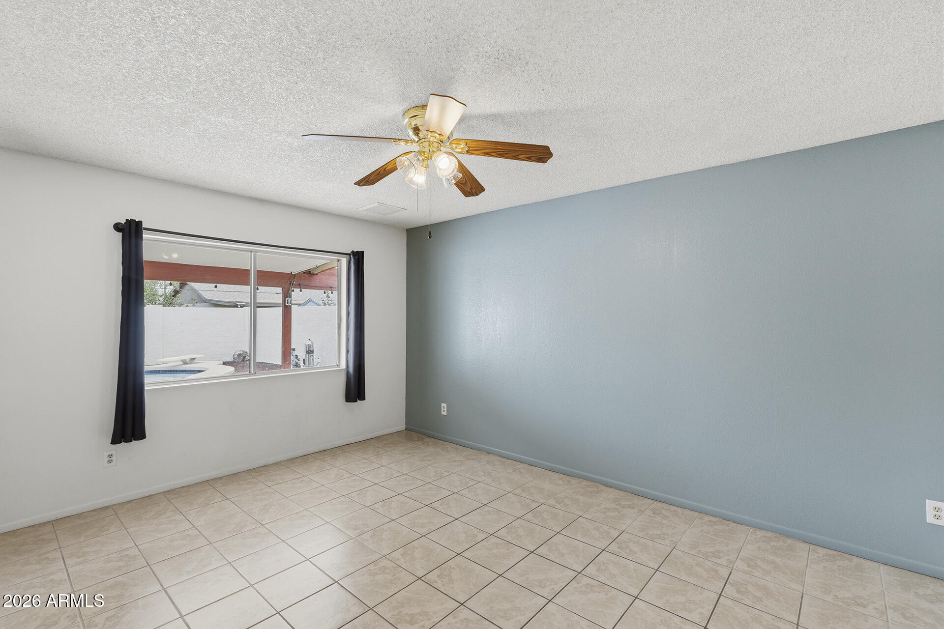 5107 W CORRINE Drive