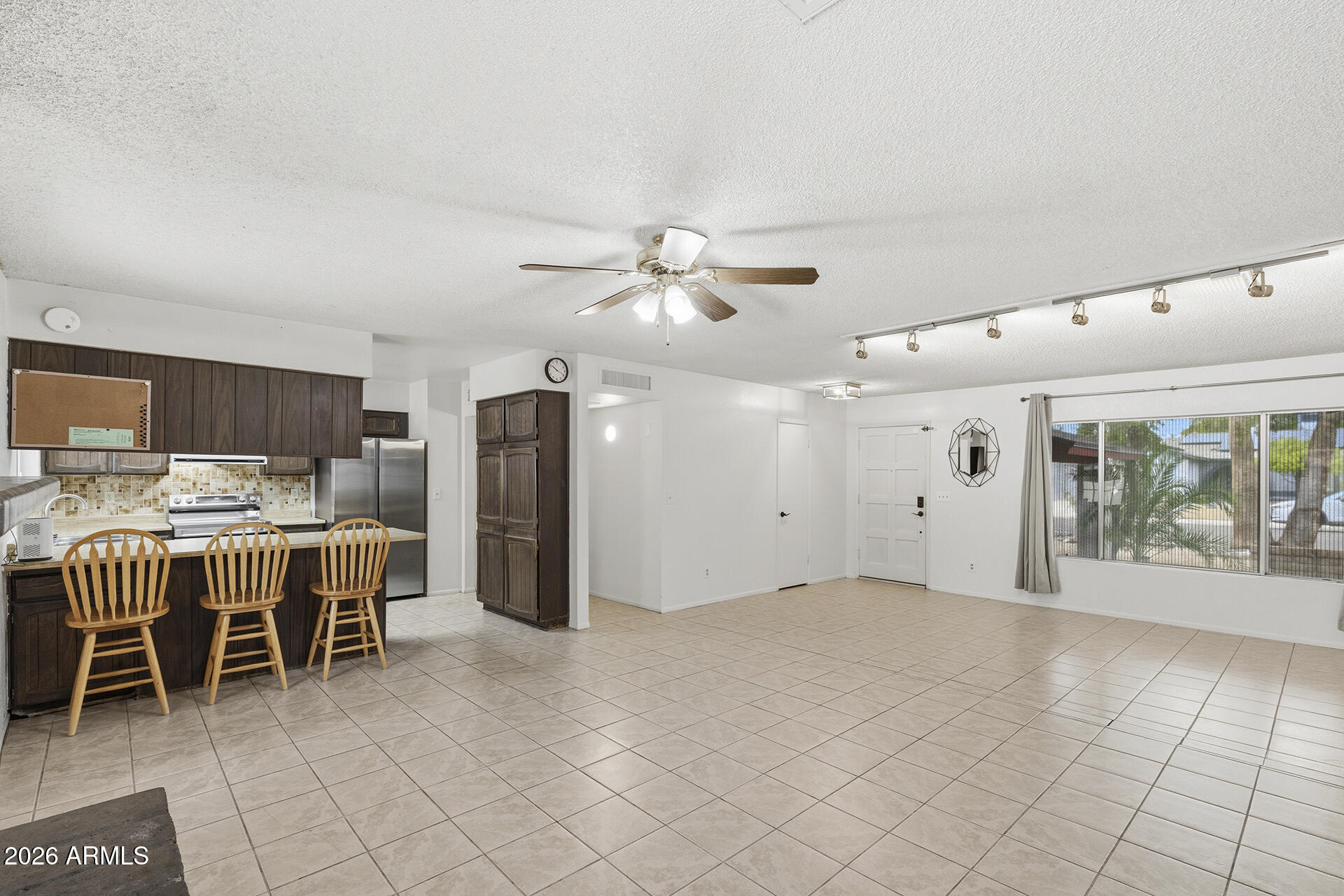 5107 W CORRINE Drive