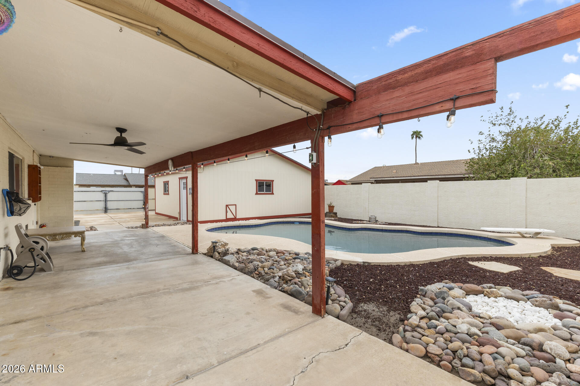 5107 W CORRINE Drive