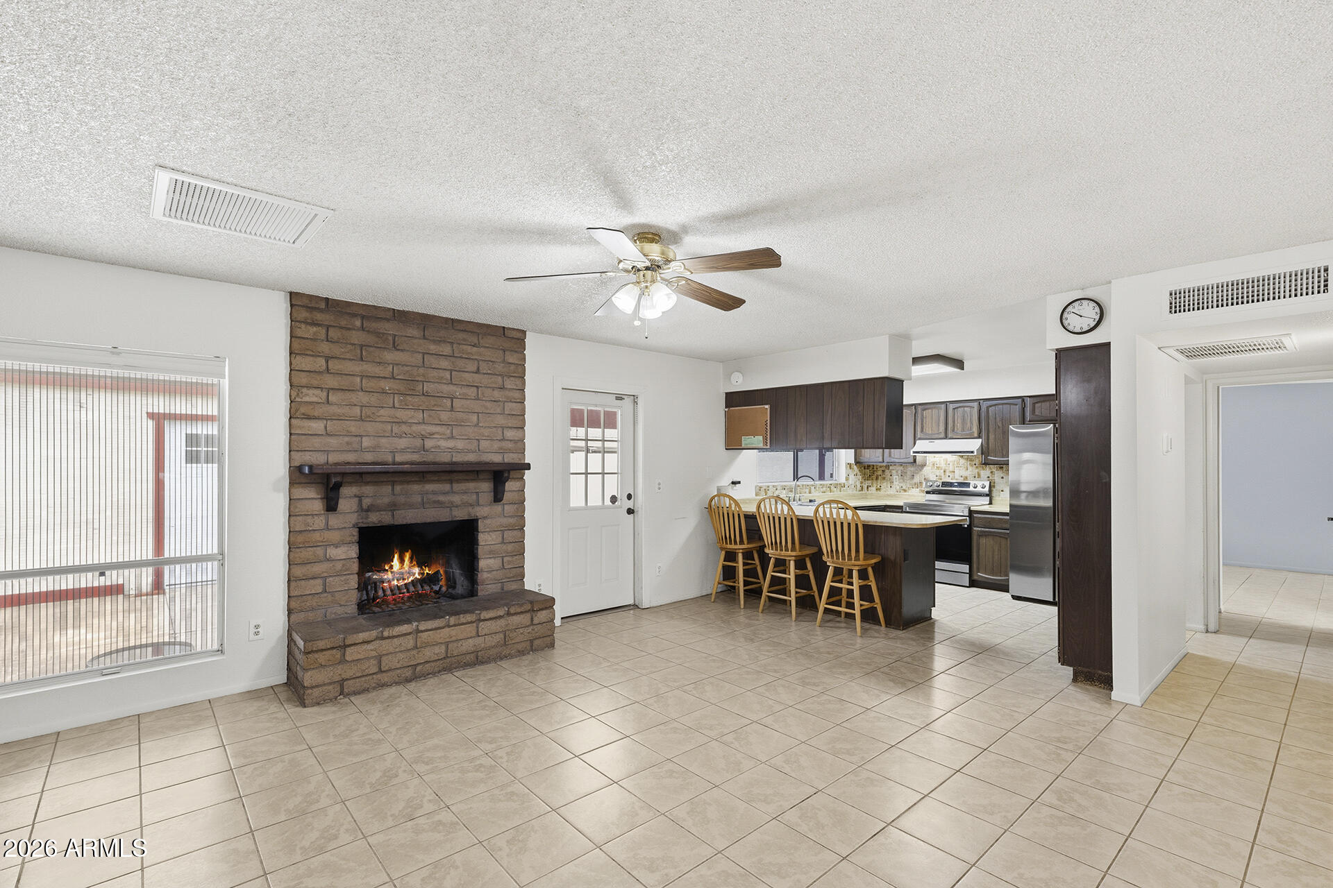 5107 W CORRINE Drive