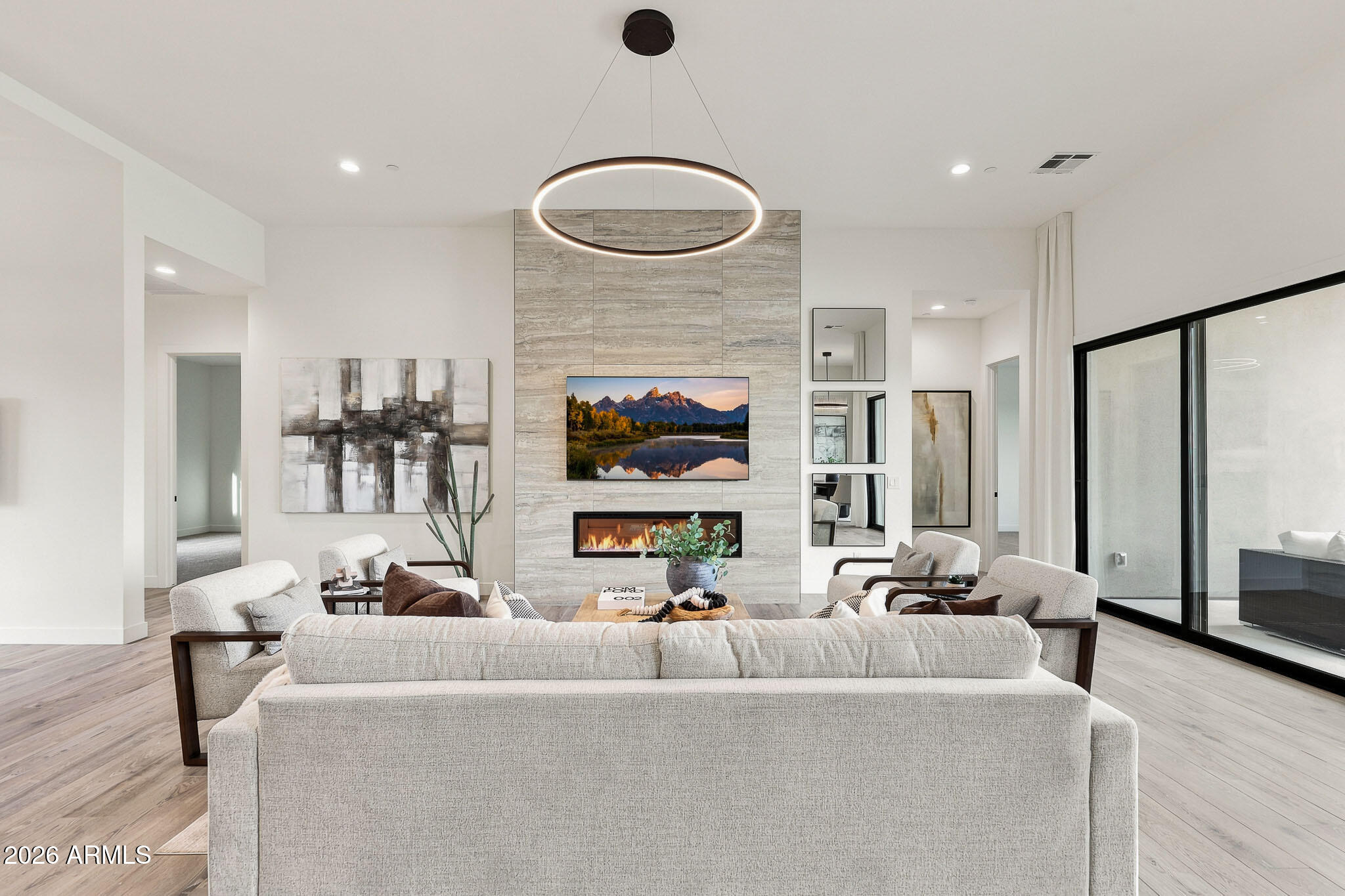 1708 E CREEK CANYON Road