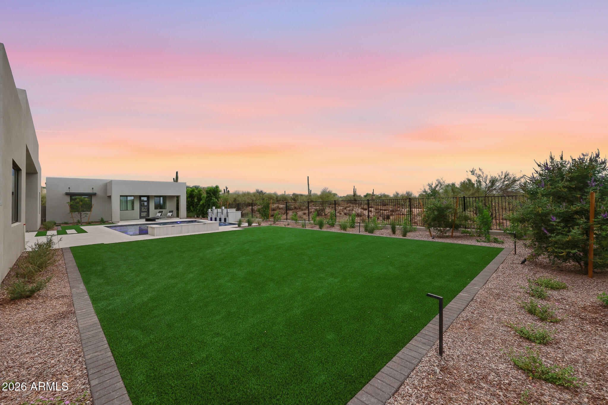 1708 E CREEK CANYON Road