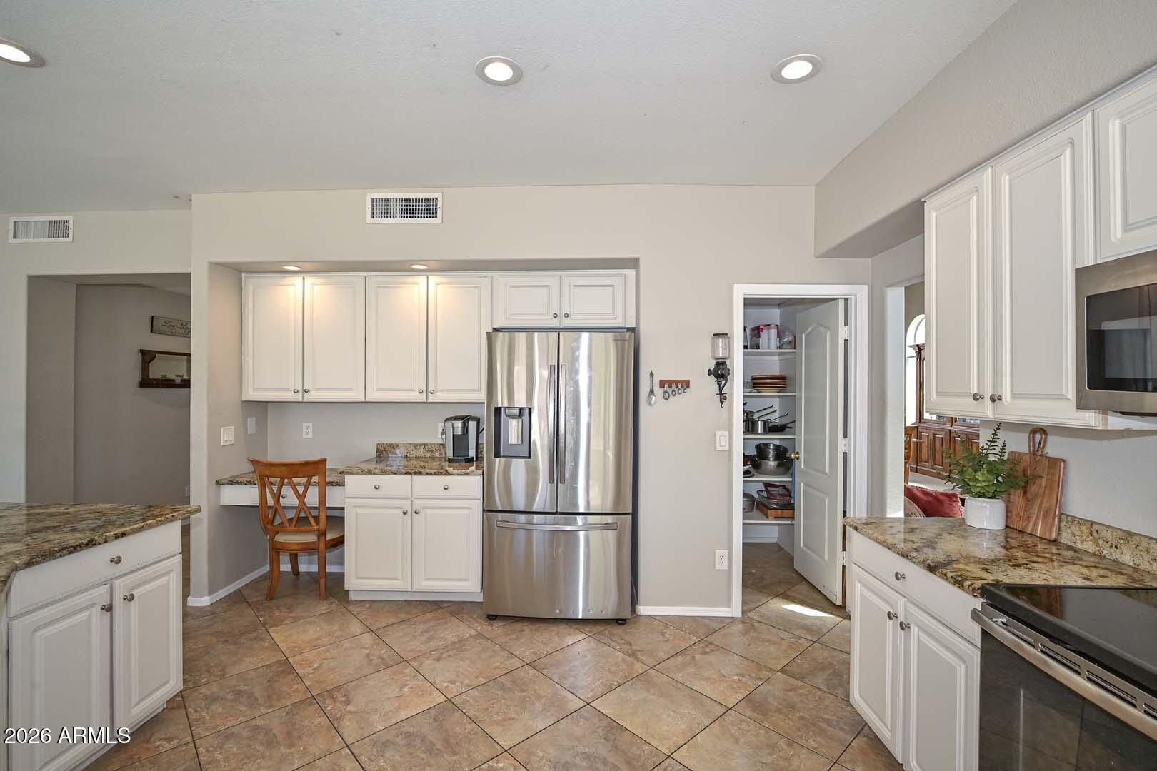 7133 W PARAISO Drive