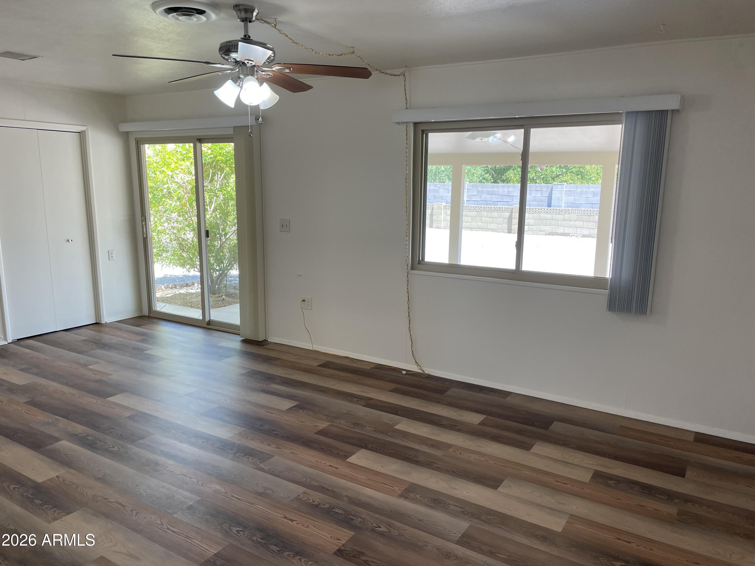 9504 W HIDDEN VALLEY Circle