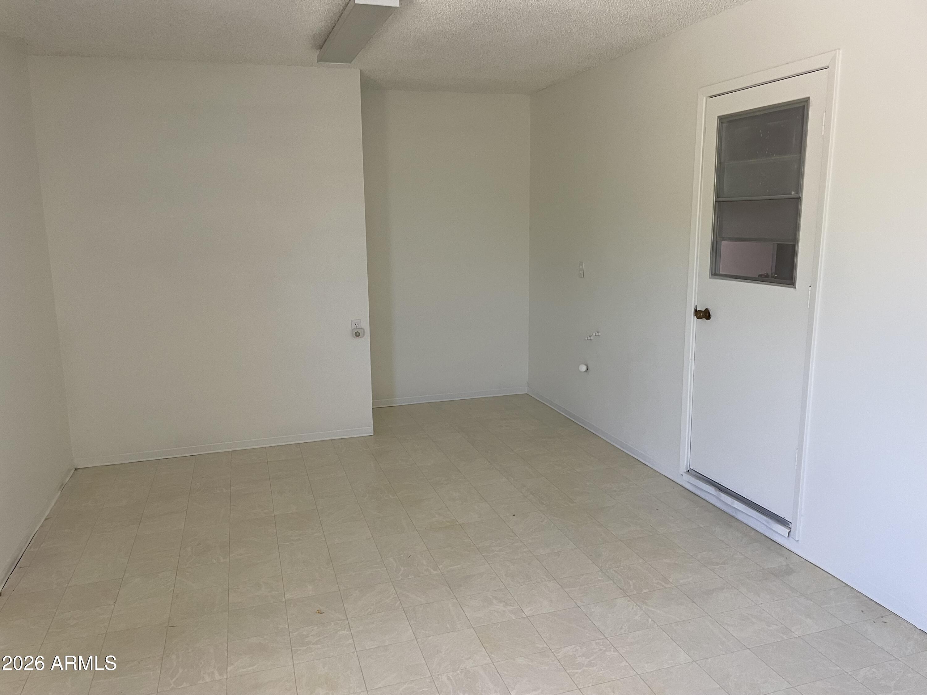 9504 W HIDDEN VALLEY Circle