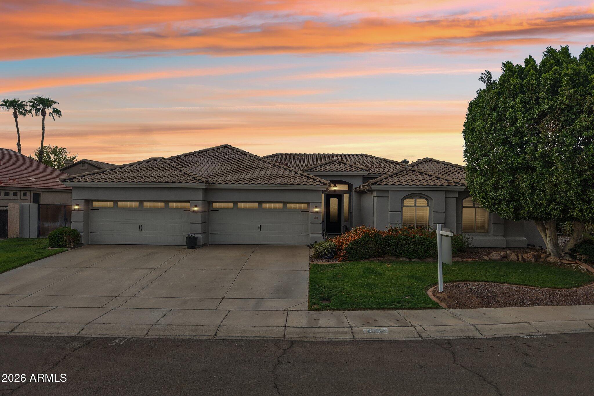 6980 W QUAIL Avenue