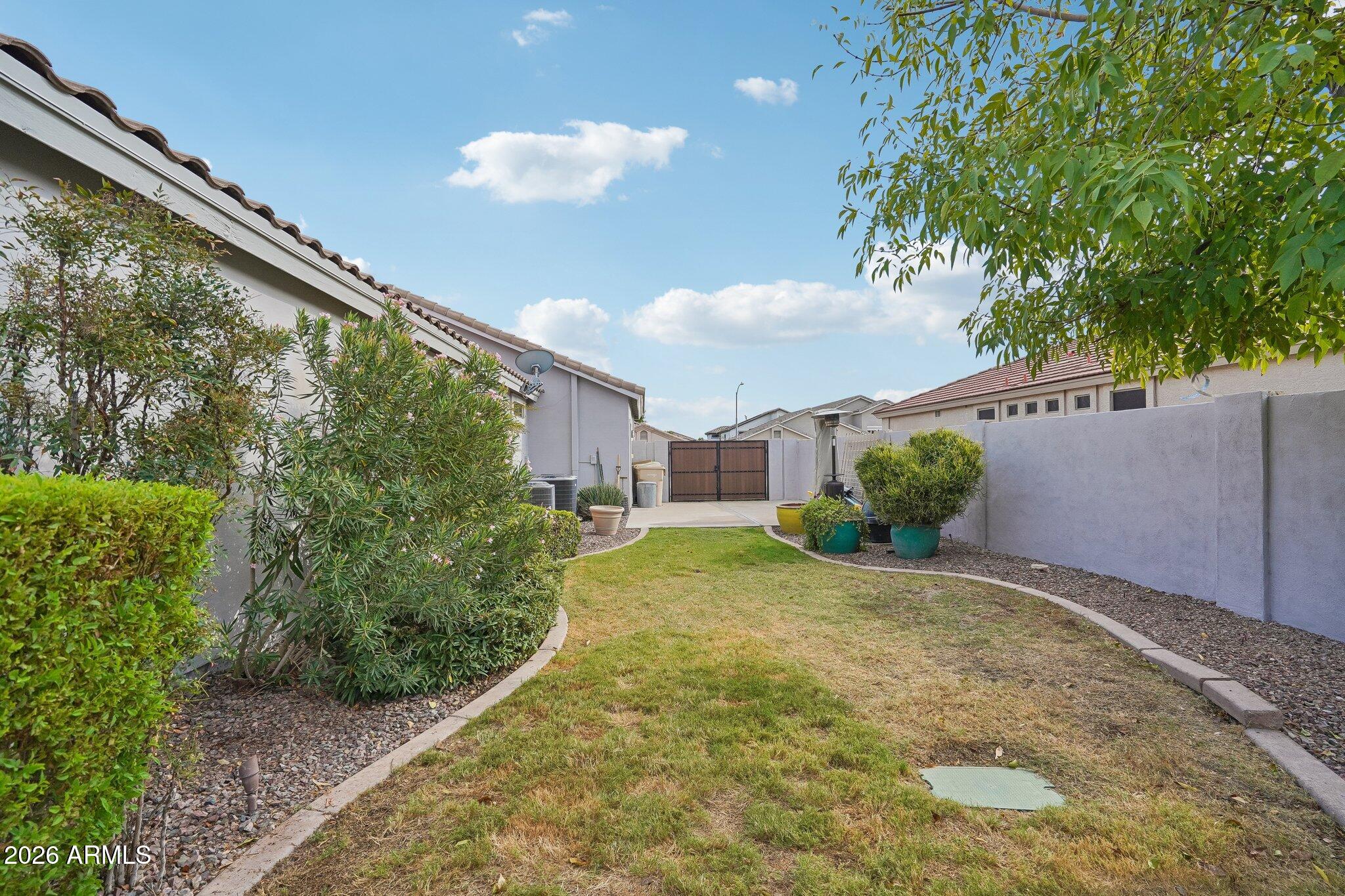 6980 W QUAIL Avenue