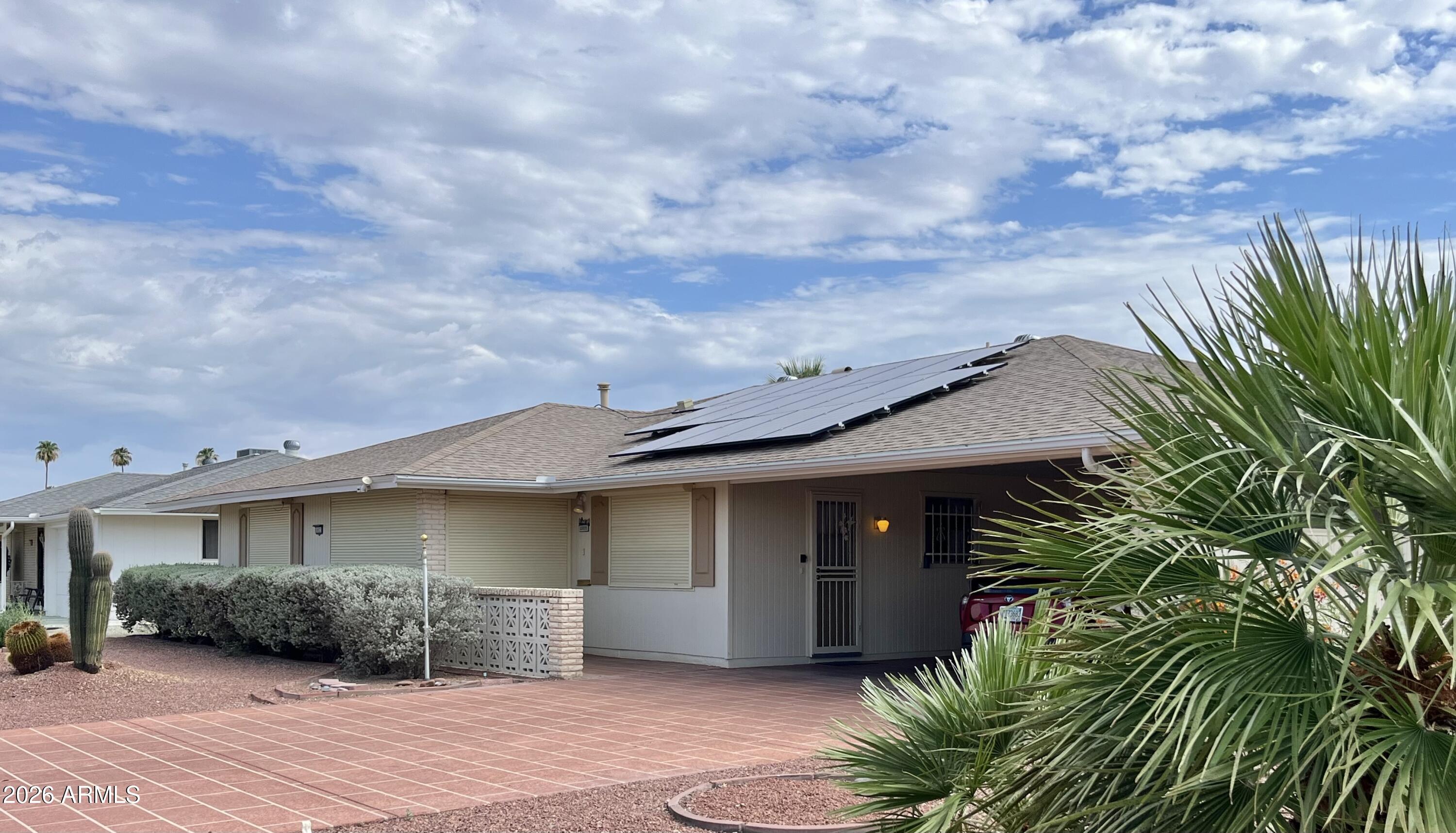 10527 W PRAIRIE HILLS Circle