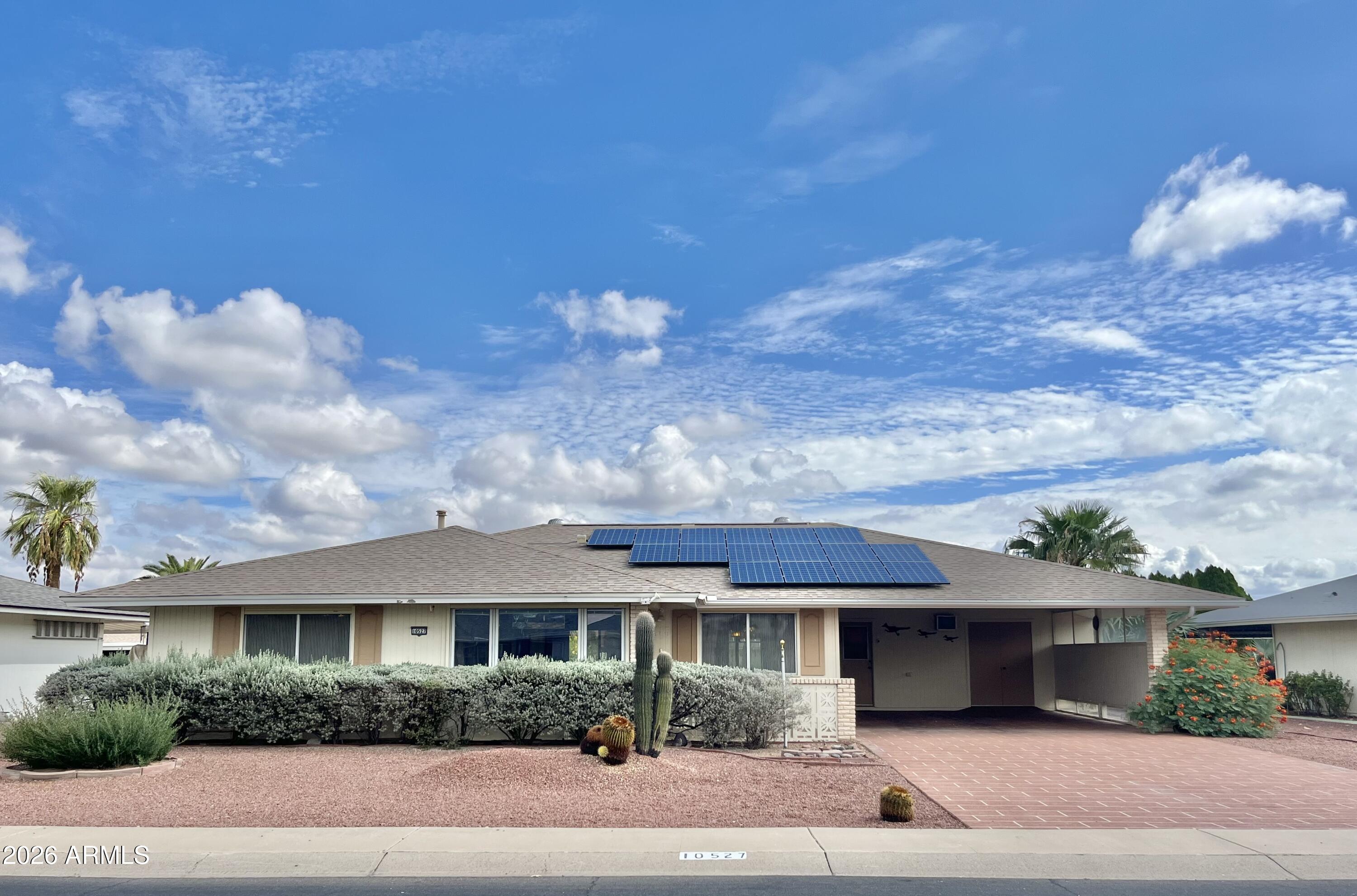 10527 W PRAIRIE HILLS Circle