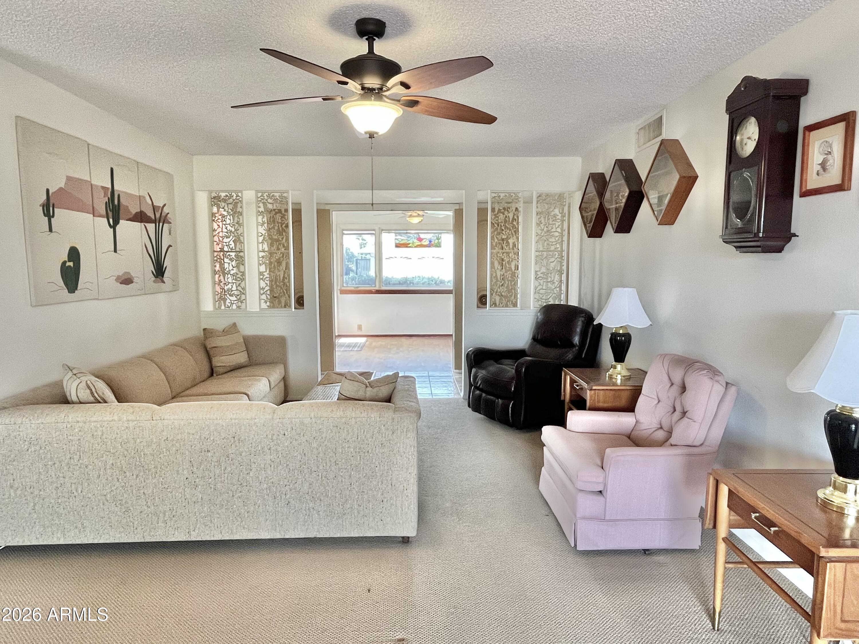 10527 W PRAIRIE HILLS Circle