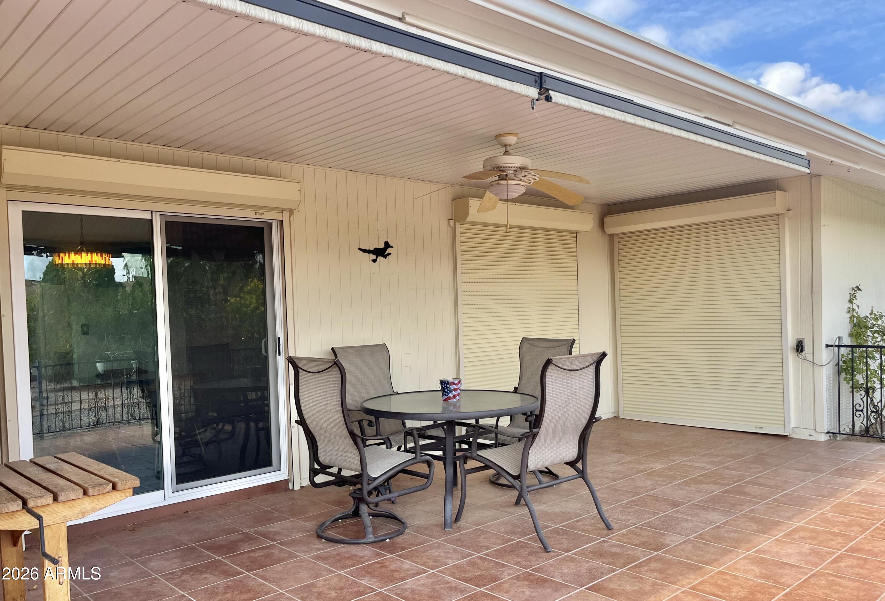 10527 W PRAIRIE HILLS Circle