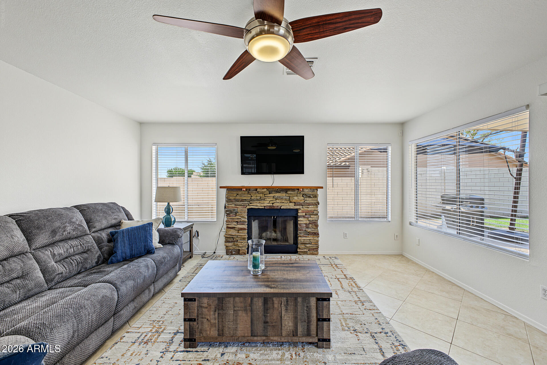 7220 W LOS GATOS Drive