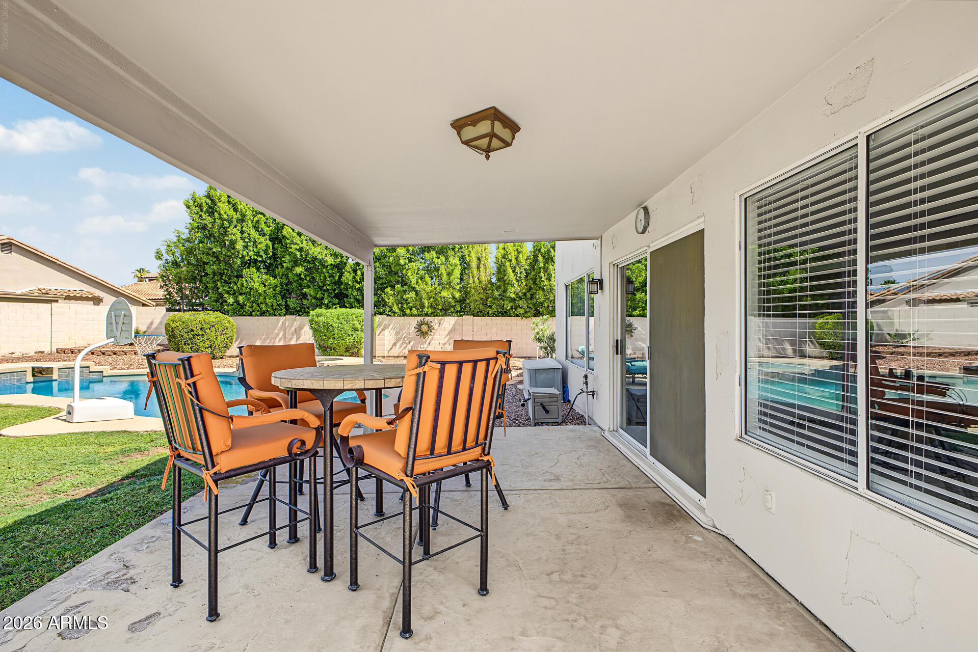 7220 W LOS GATOS Drive
