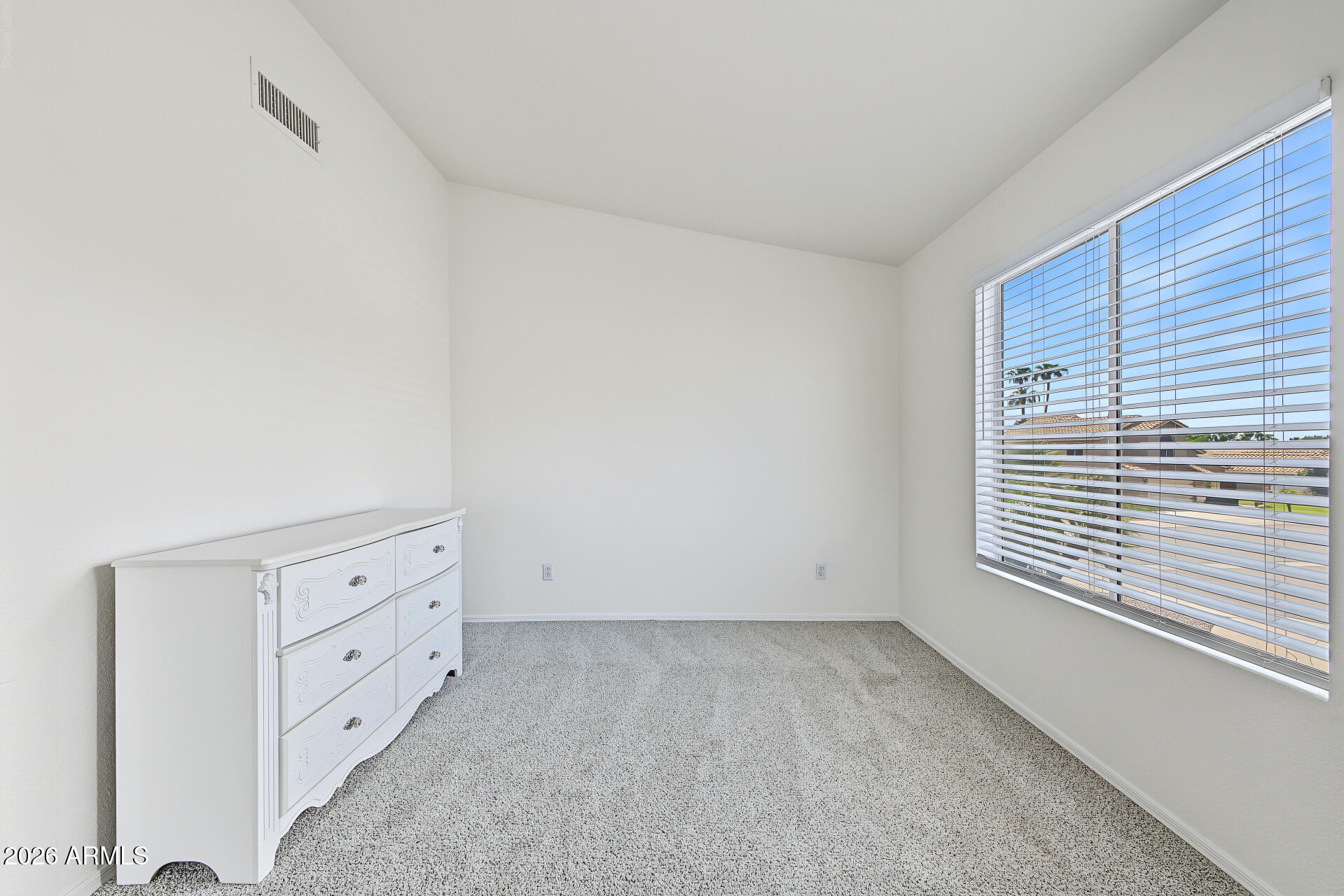 7220 W LOS GATOS Drive