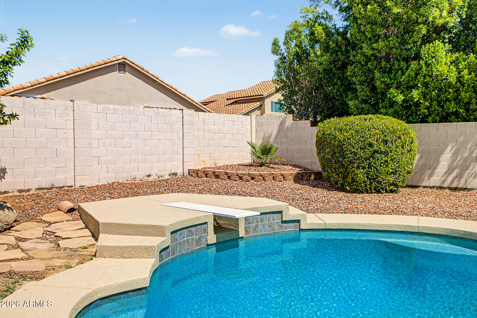 7220 W LOS GATOS Drive