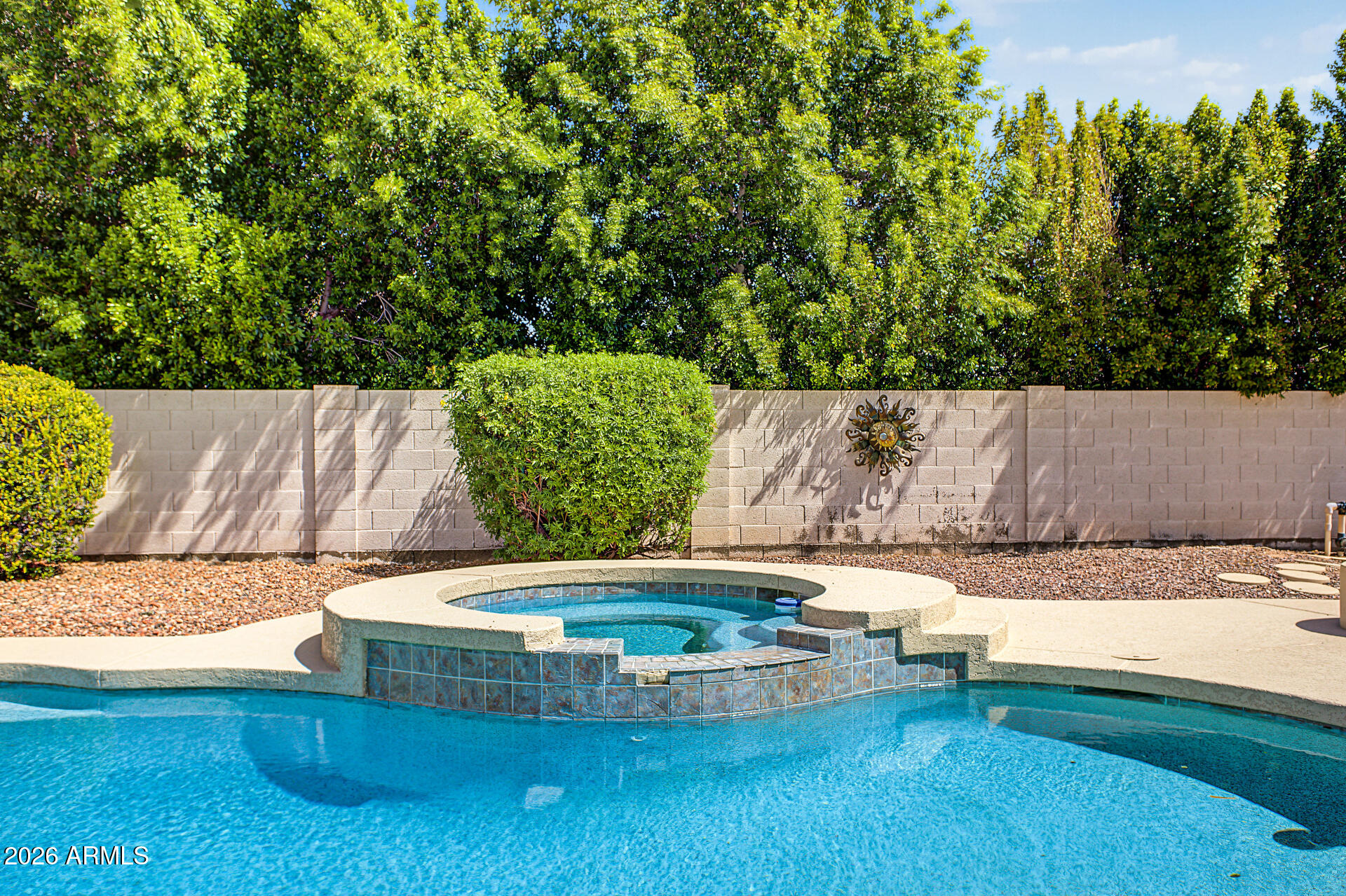 7220 W LOS GATOS Drive