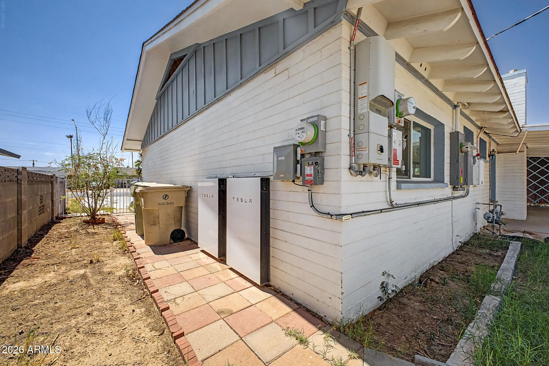 4320 W Rose Lane