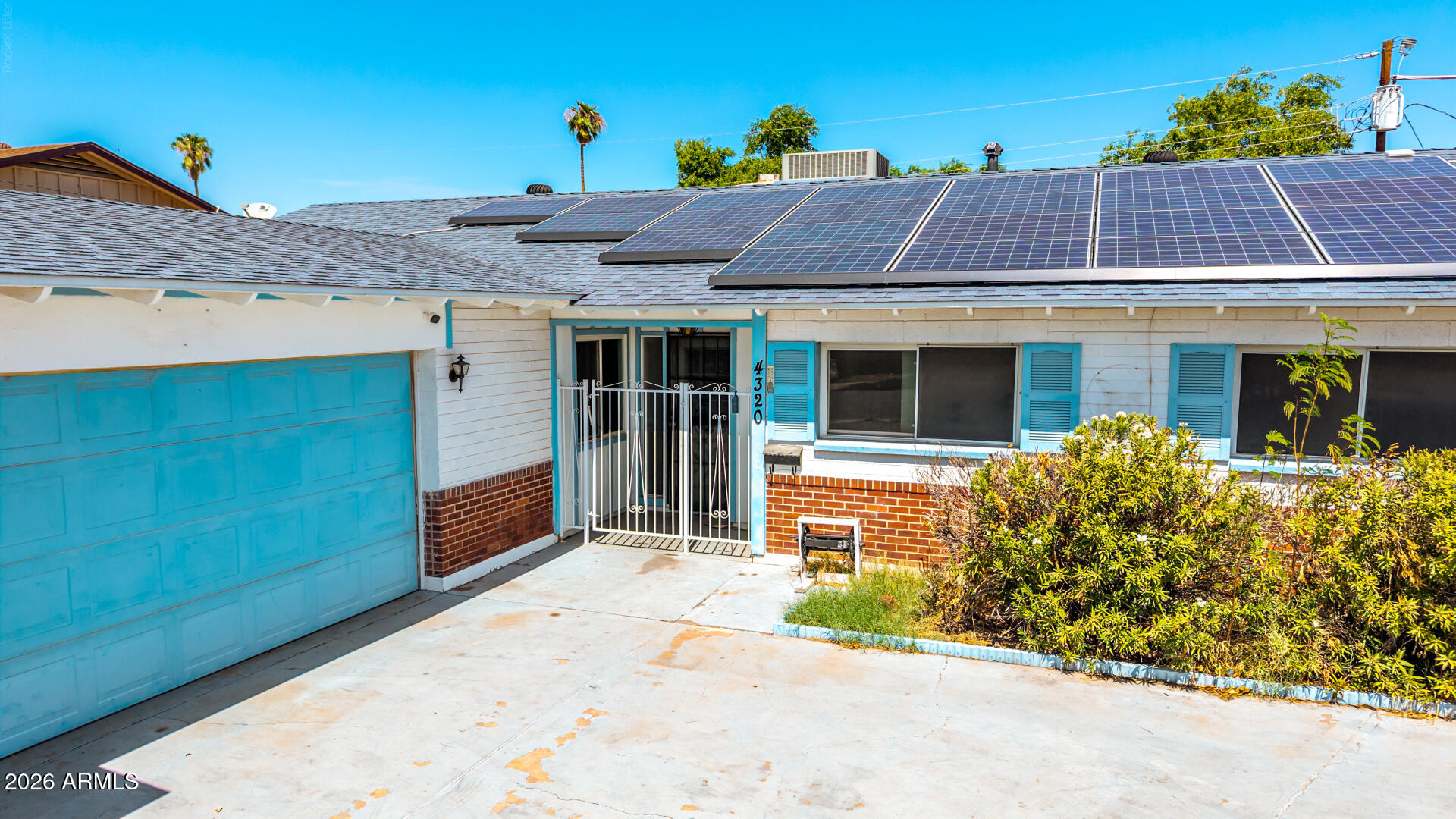 4320 W Rose Lane