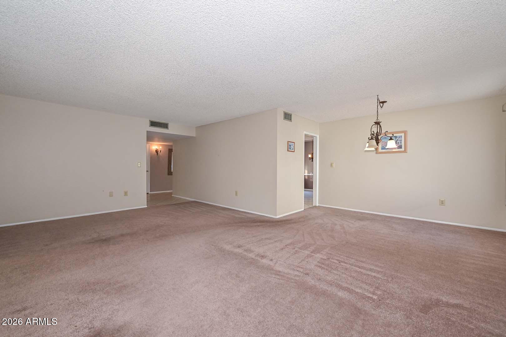 10220 W PINERIDGE Drive