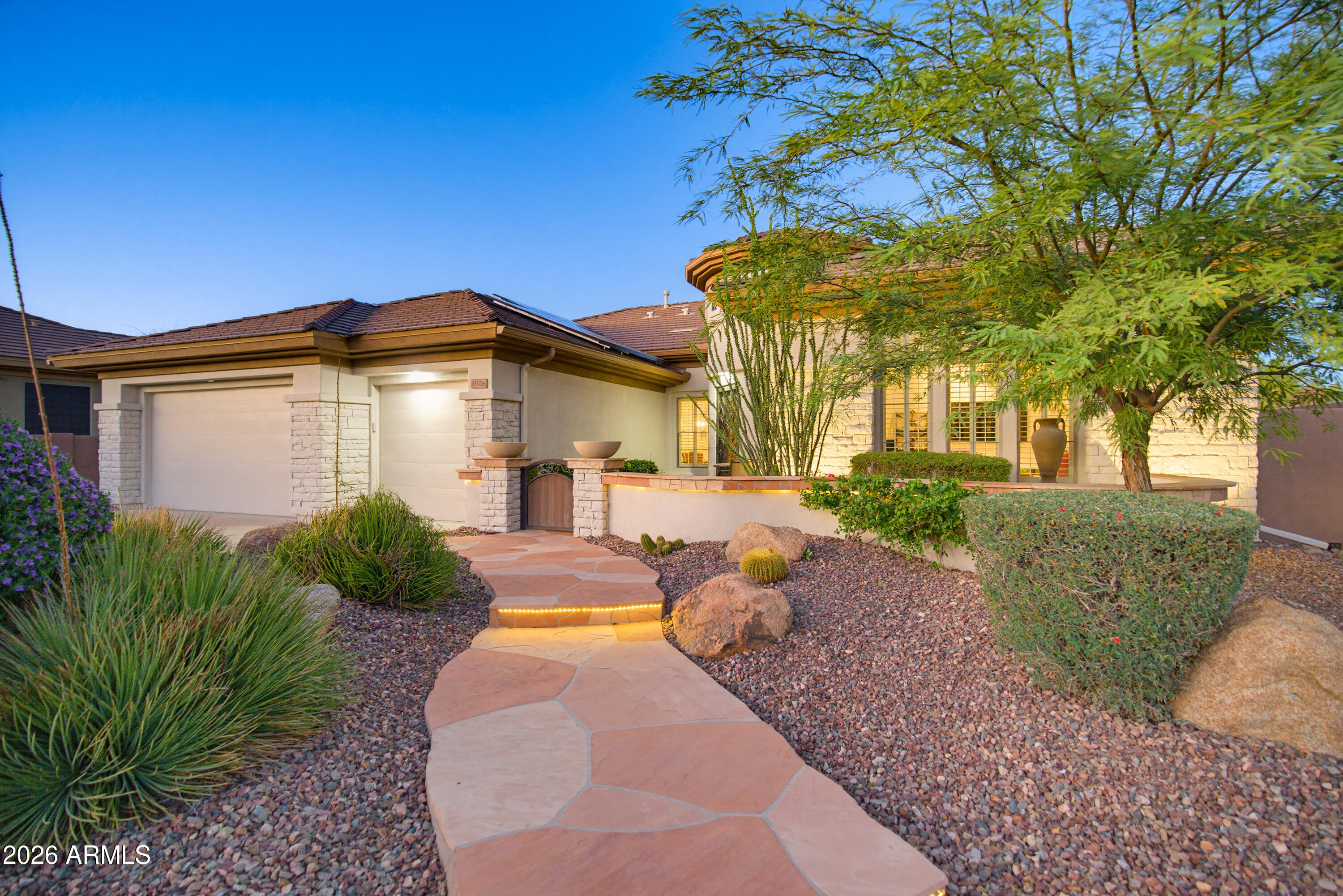 1908 W TURTLE HILL Court