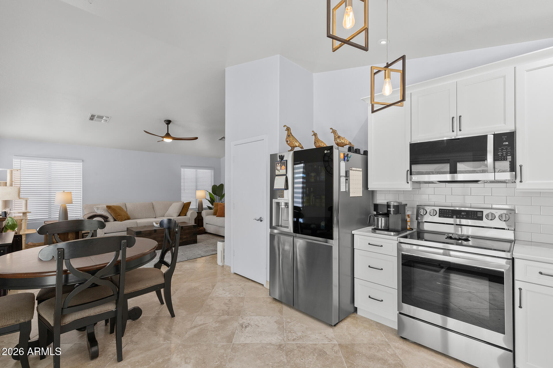 1039 W 6TH Avenue