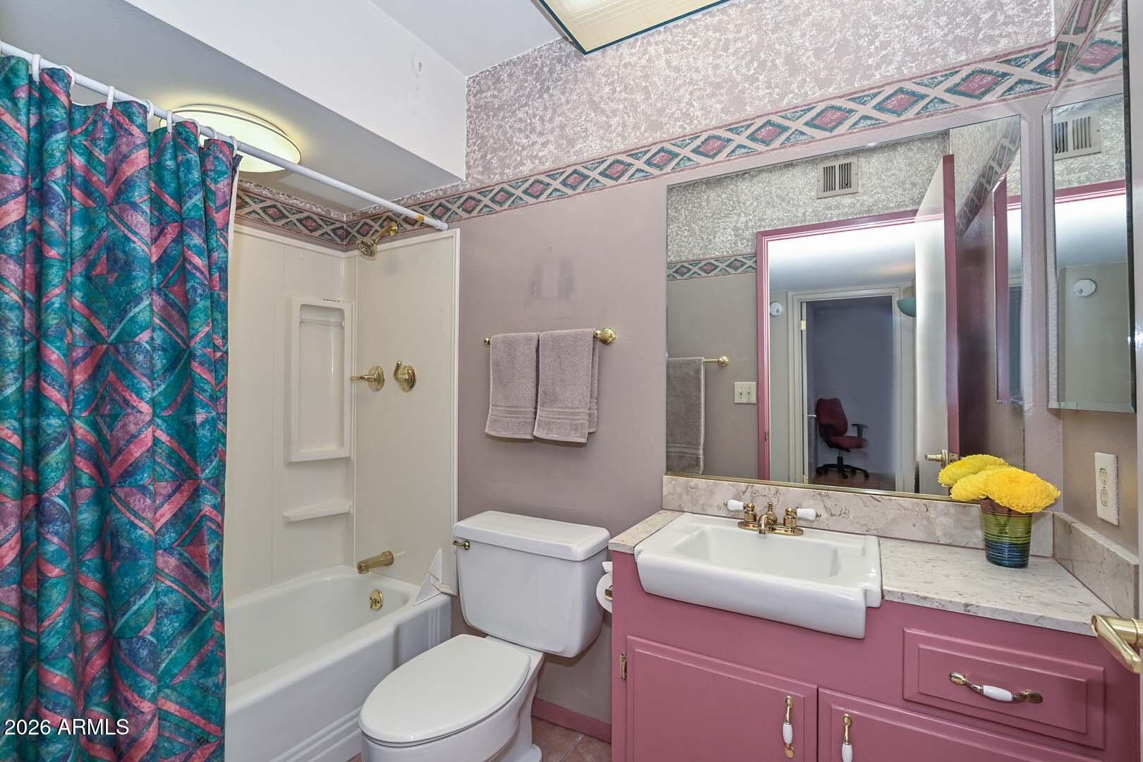 10116 W PEORIA Avenue