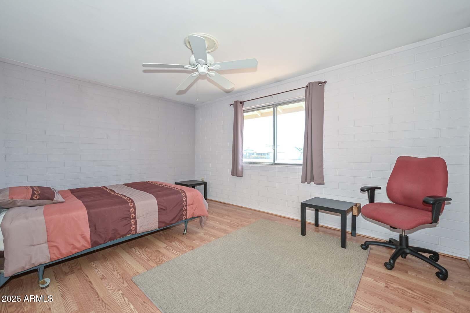 10116 W PEORIA Avenue