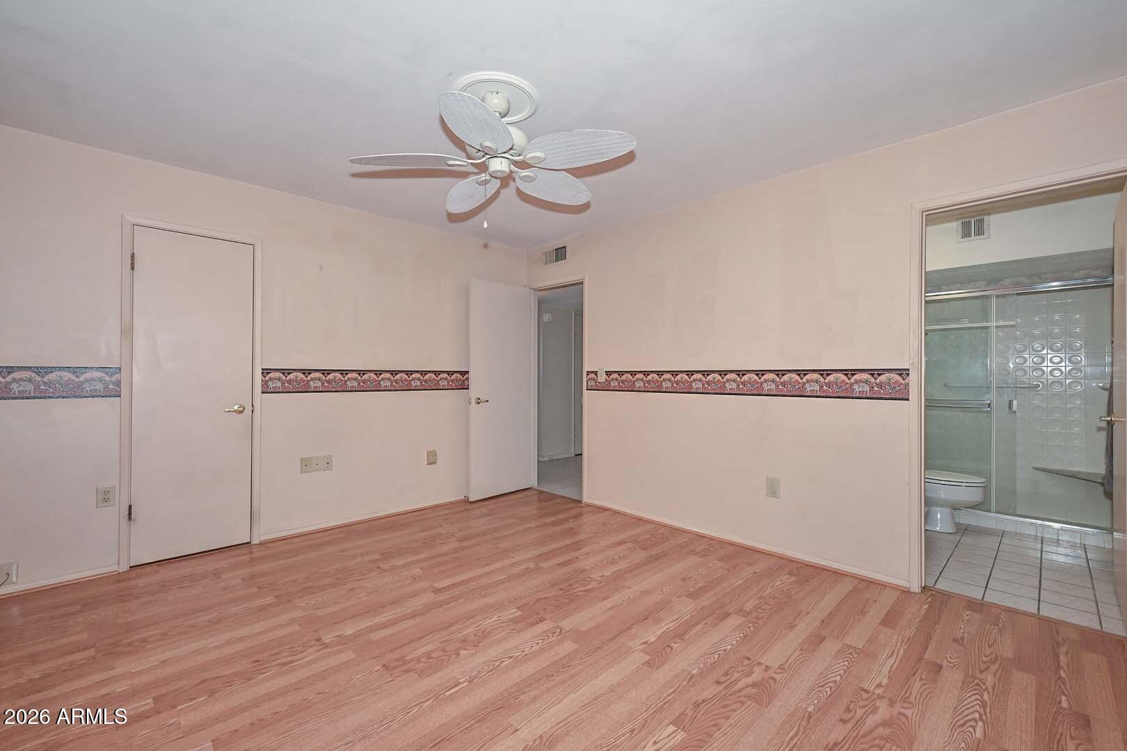 10116 W PEORIA Avenue