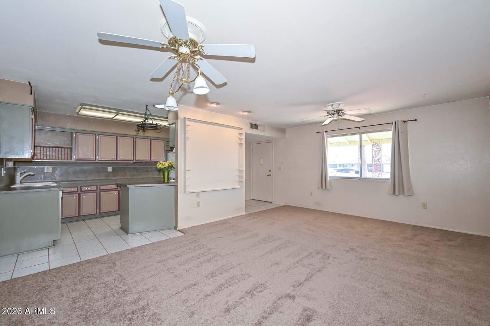 10116 W PEORIA Avenue