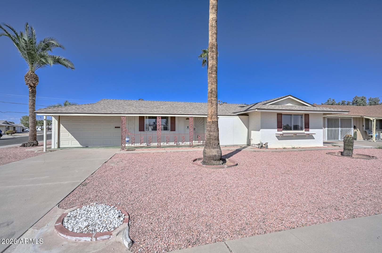 10116 W PEORIA Avenue