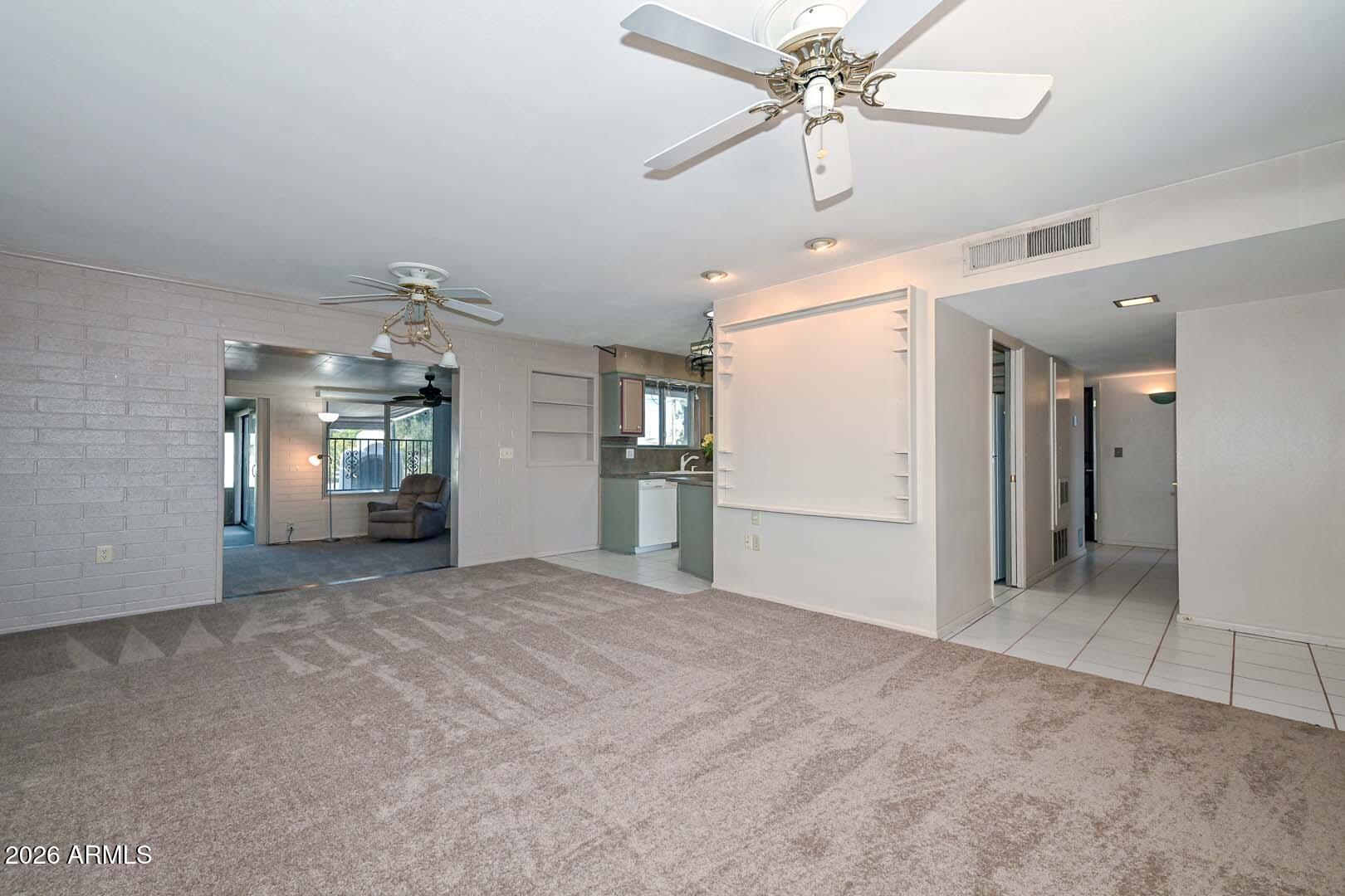 10116 W PEORIA Avenue