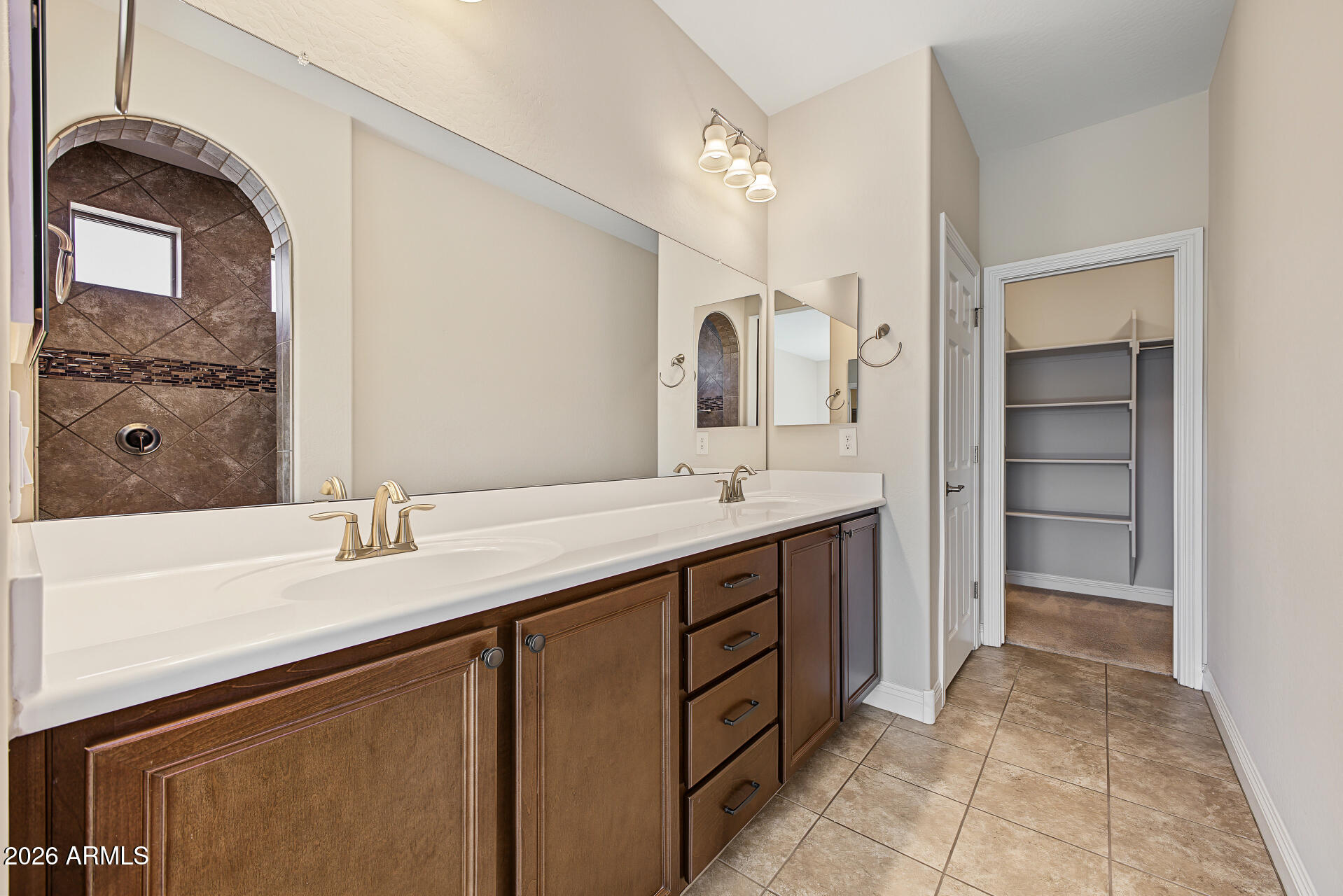 17493 W GAMBIT Trail