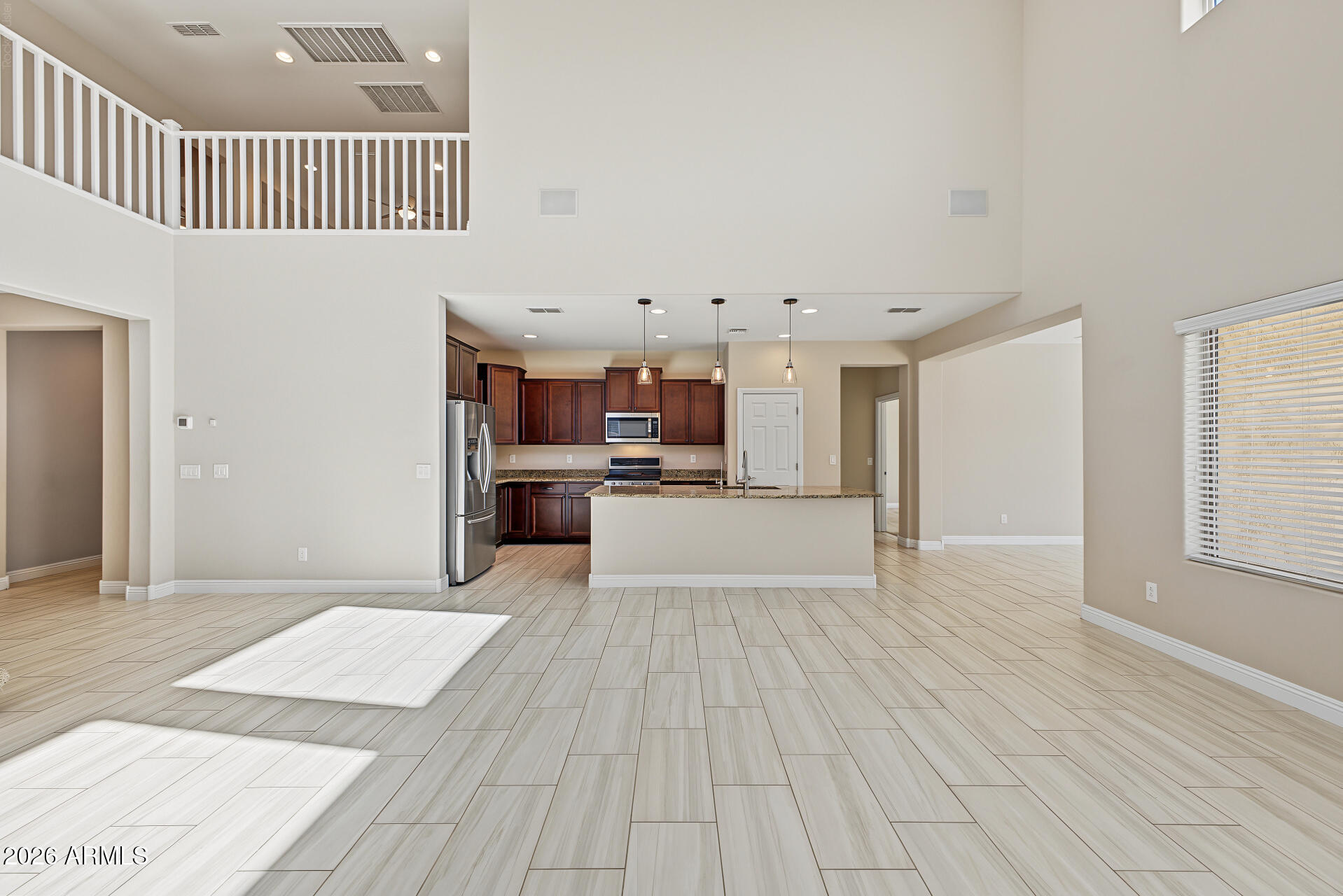 17493 W GAMBIT Trail