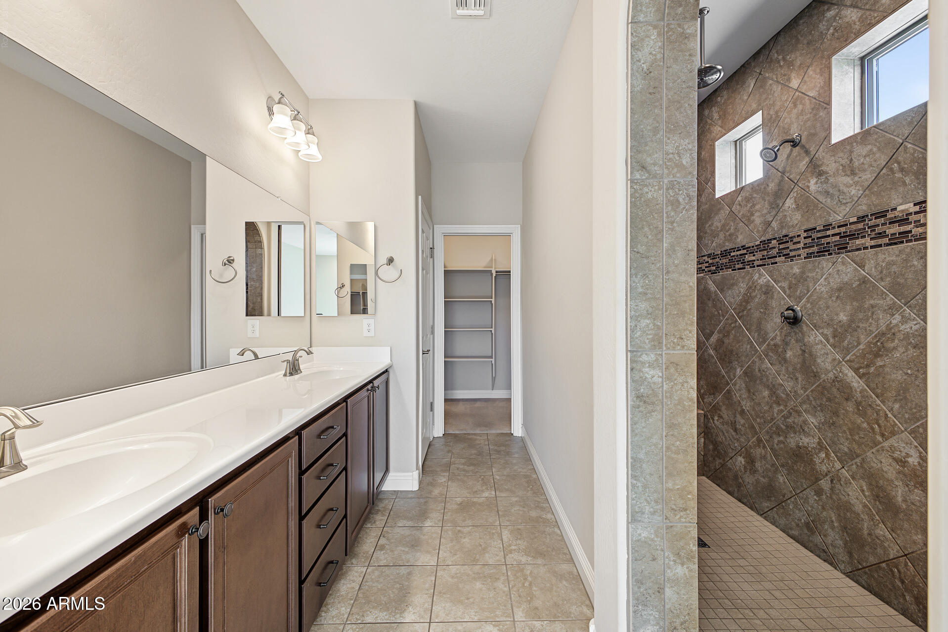17493 W GAMBIT Trail