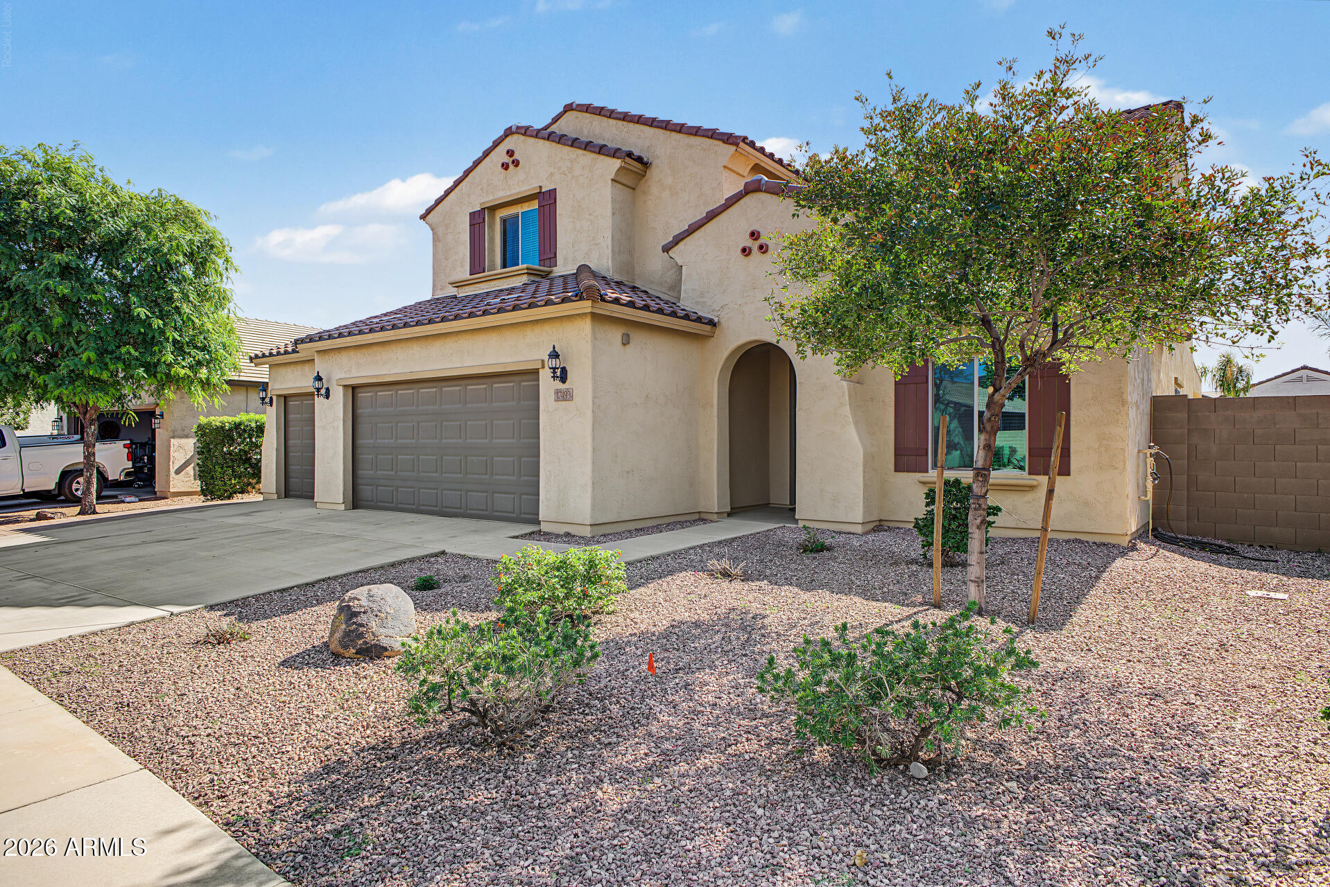 17493 W GAMBIT Trail