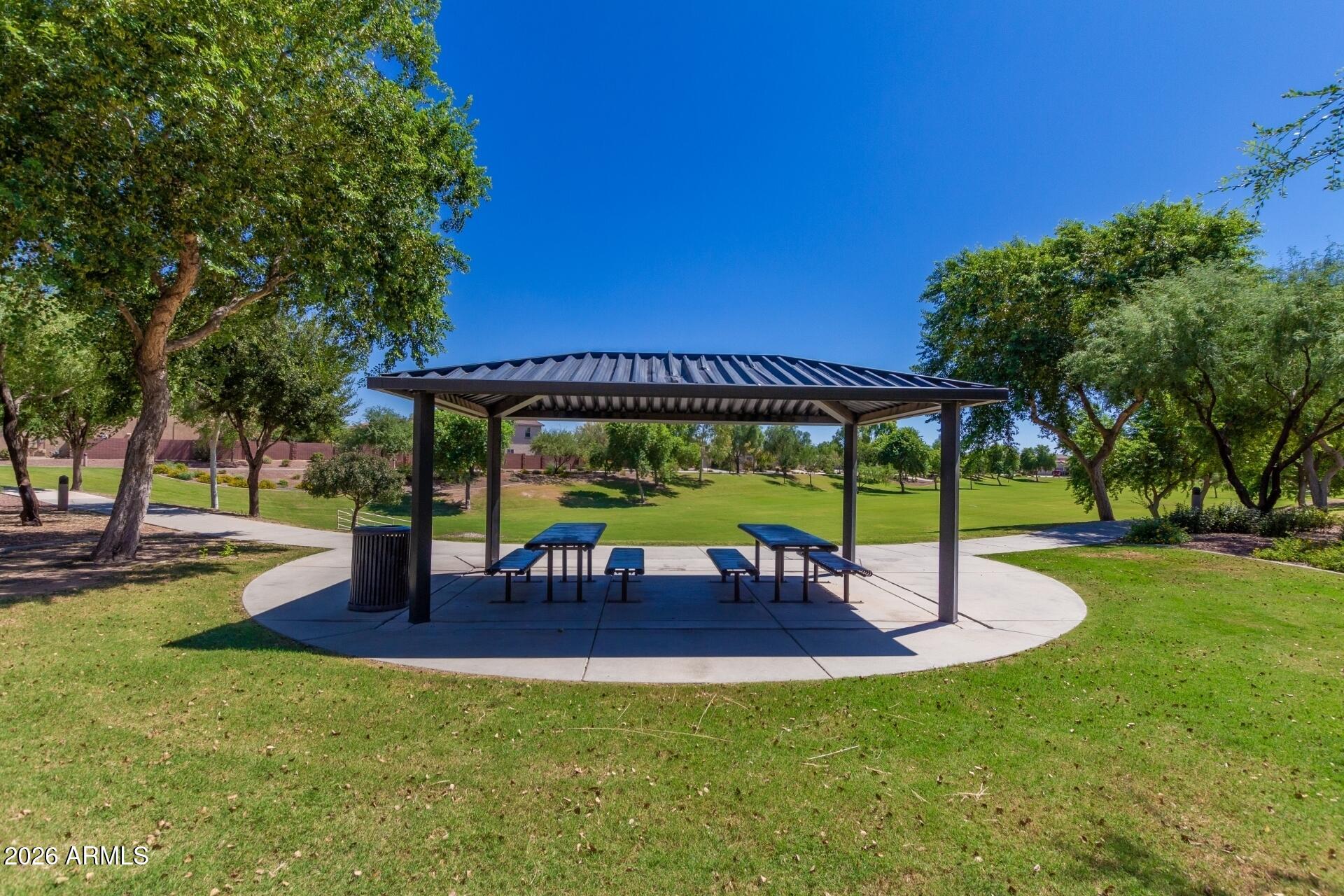 17493 W GAMBIT Trail