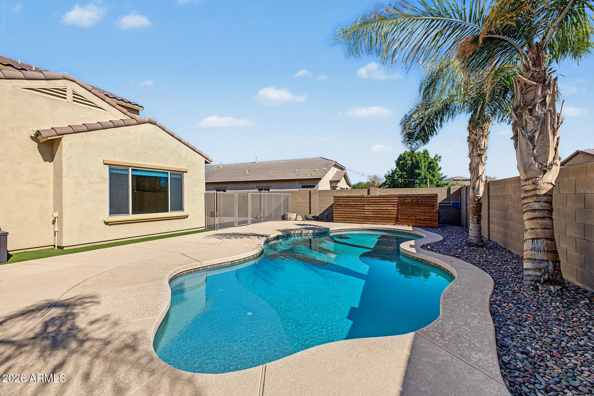 17493 W GAMBIT Trail