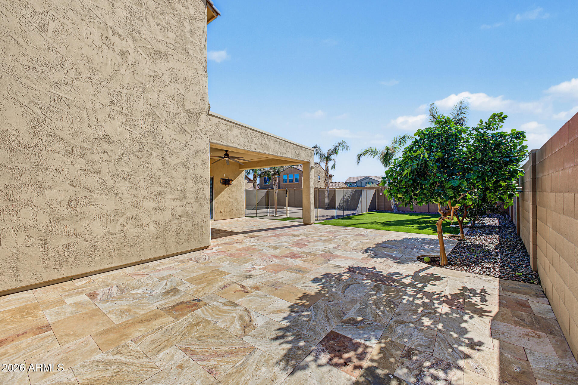 17493 W GAMBIT Trail
