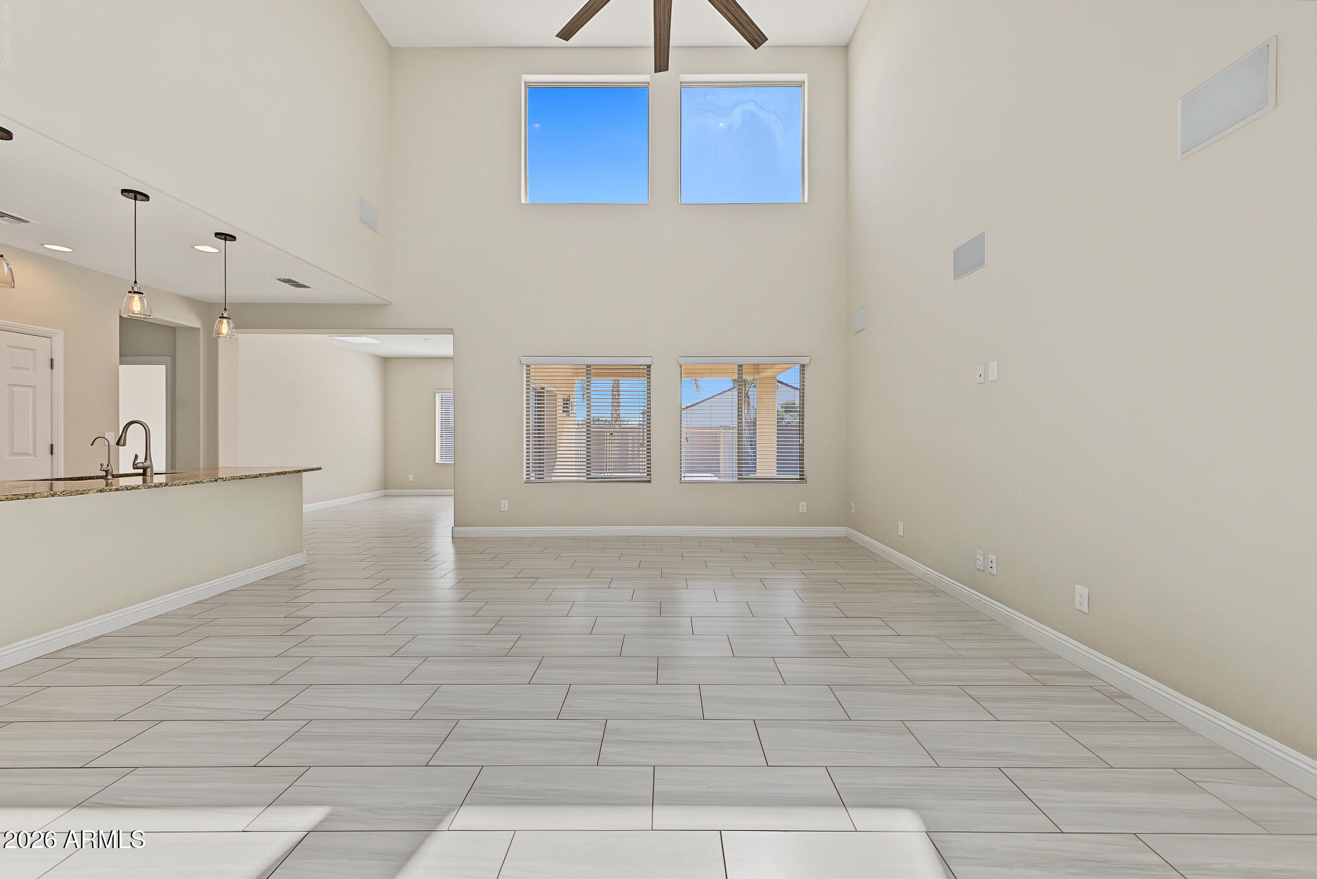 17493 W GAMBIT Trail