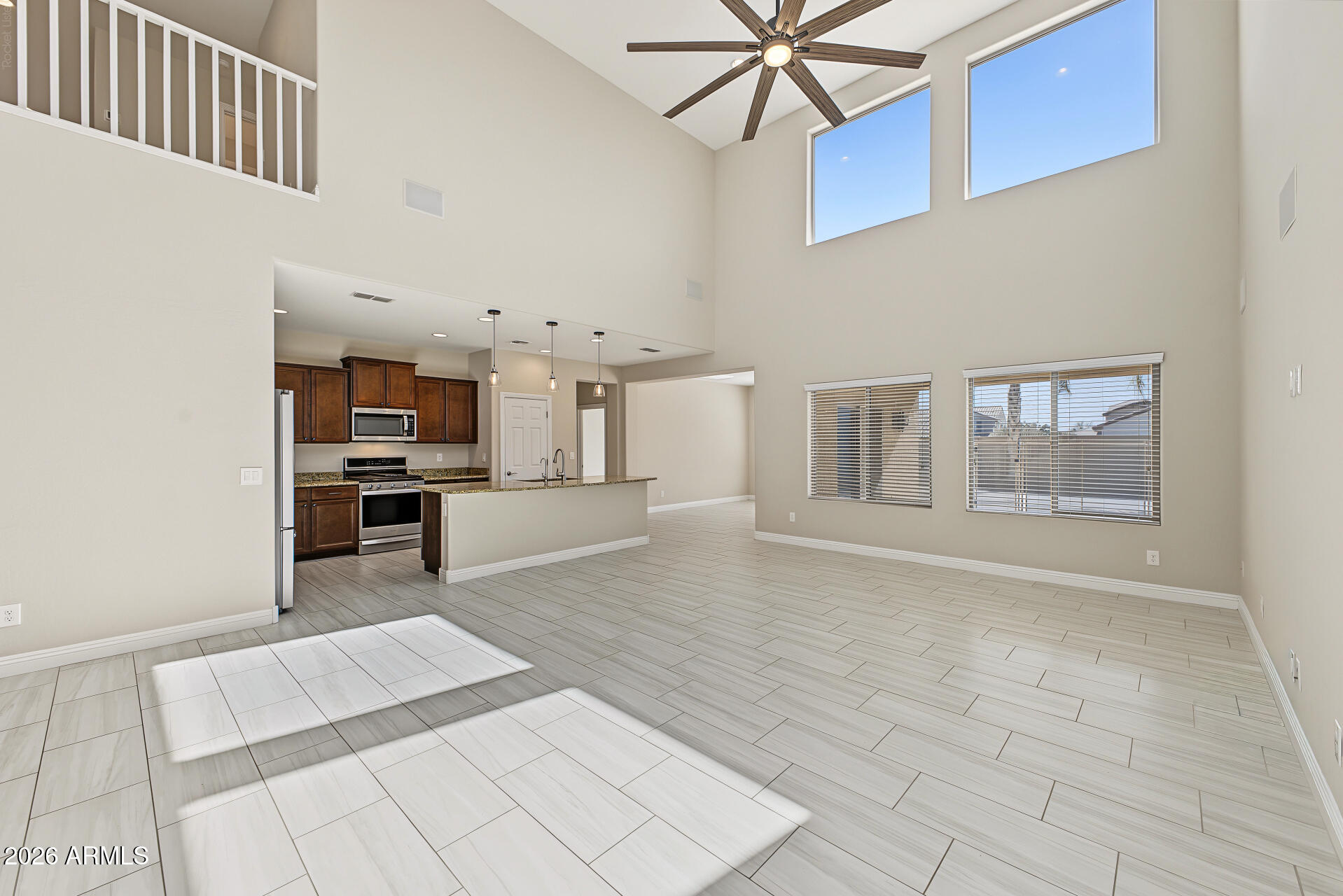17493 W GAMBIT Trail