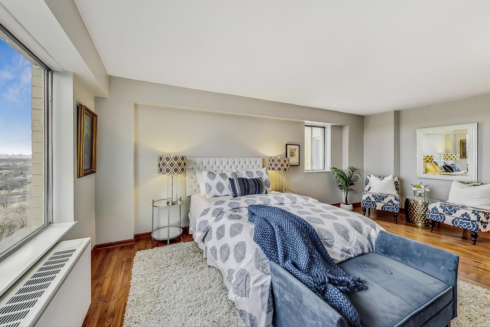 7061 N KEDZIE Avenue Unit: 1608