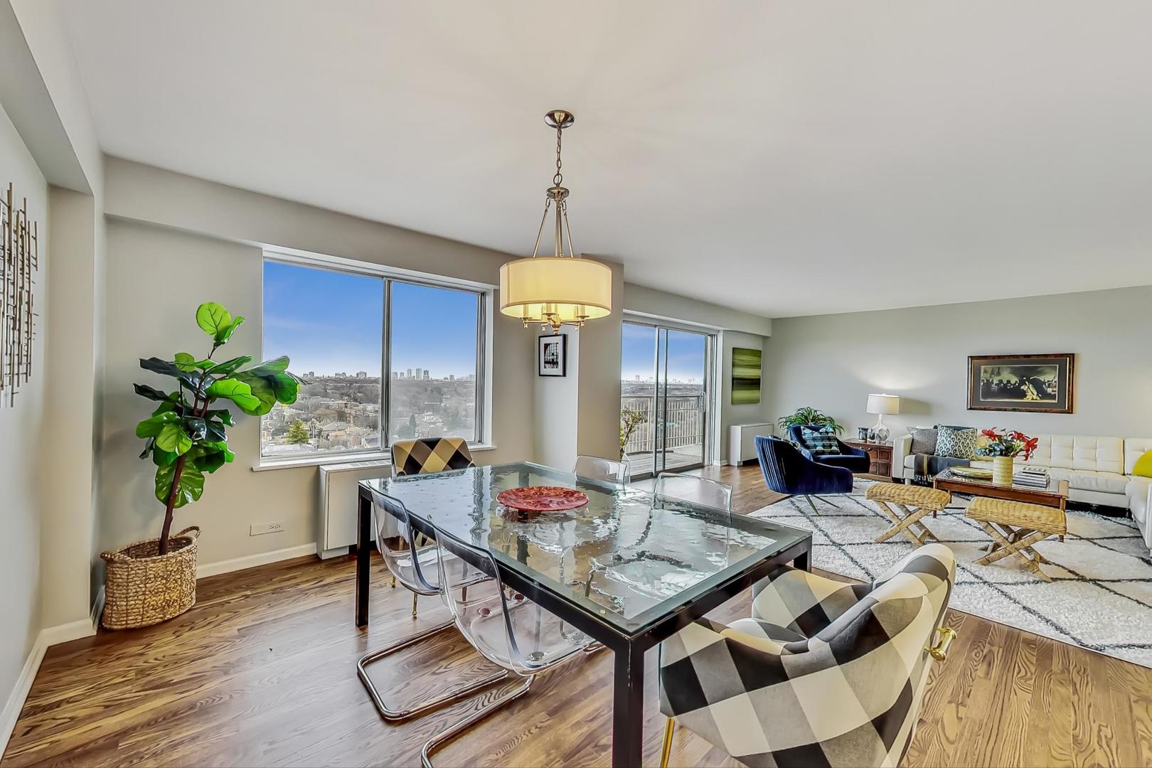 7061 N KEDZIE Avenue Unit: 1608