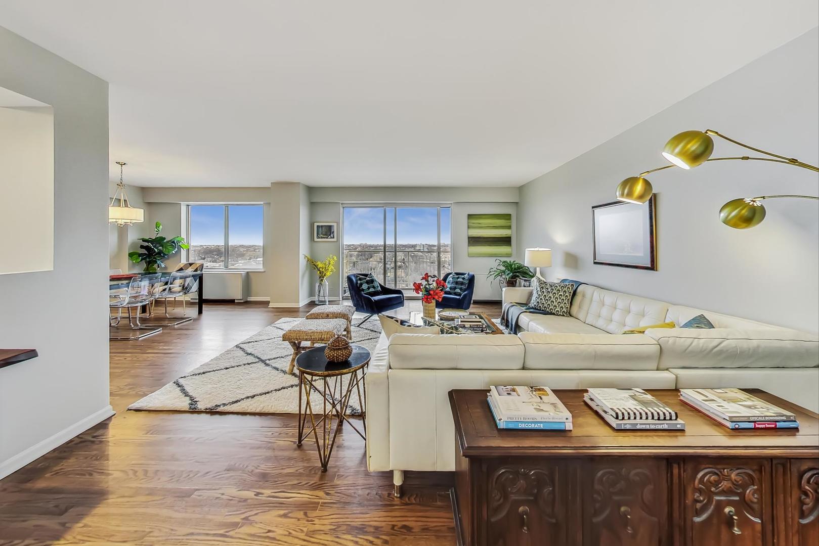 7061 N KEDZIE Avenue Unit: 1608