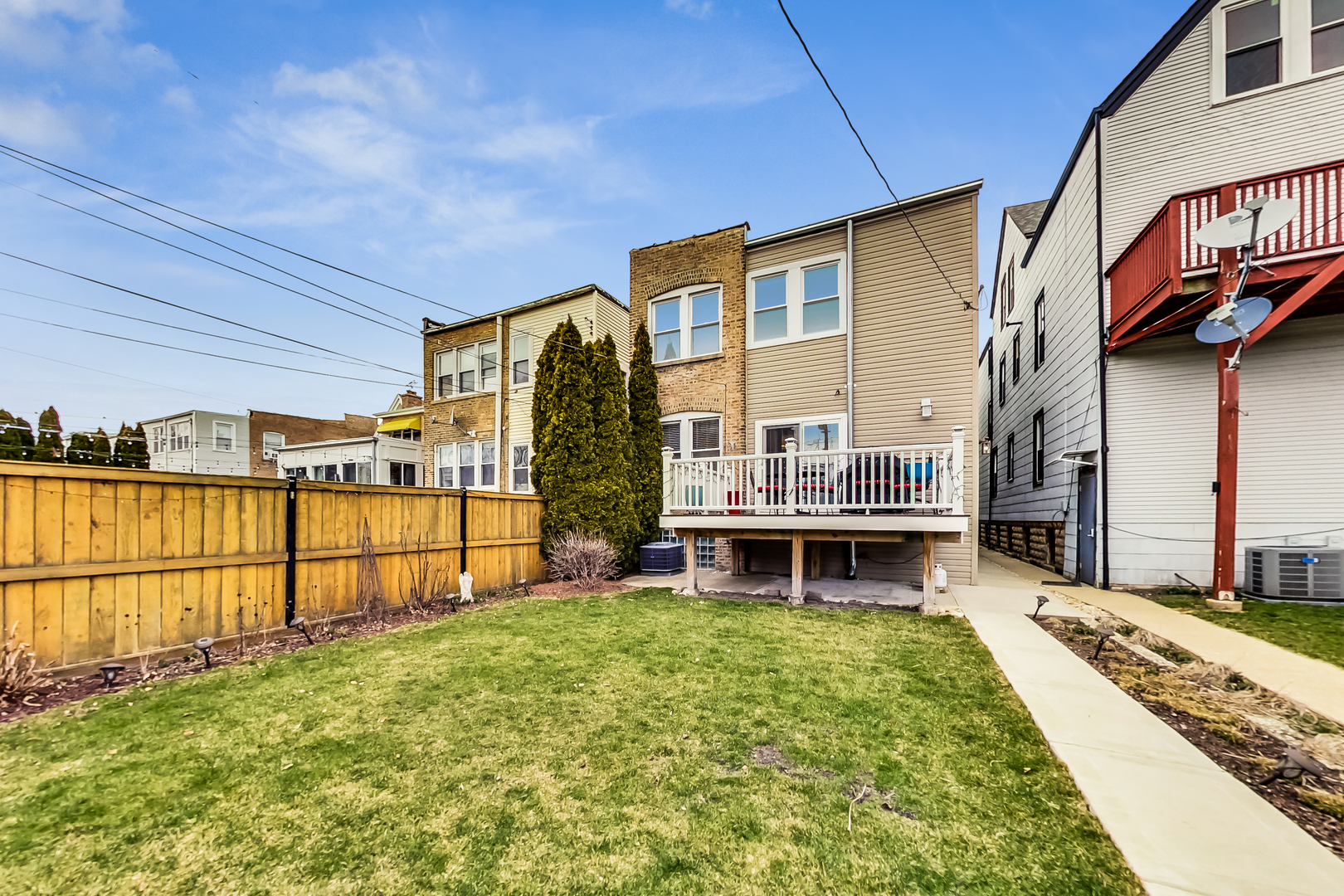 2525 W Argyle Street Unit: 1