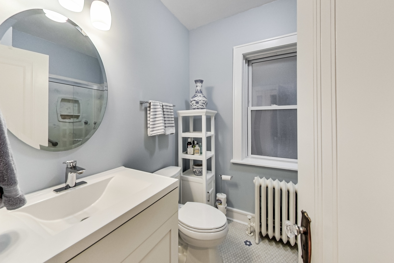 2525 W Argyle Street Unit: 1