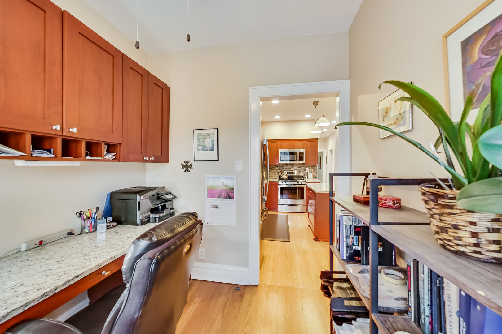 2525 W Argyle Street Unit: 1