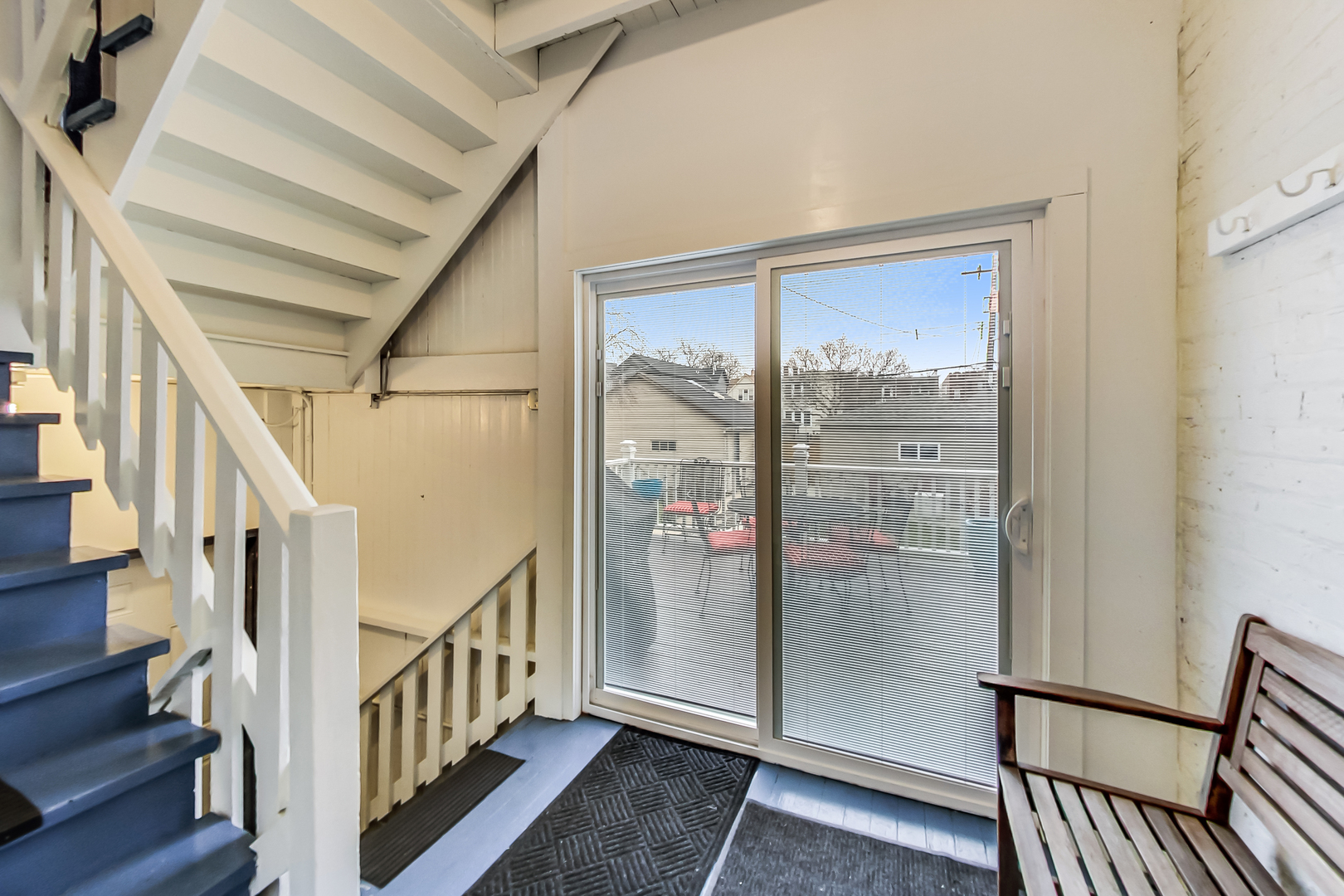 2525 W Argyle Street Unit: 1